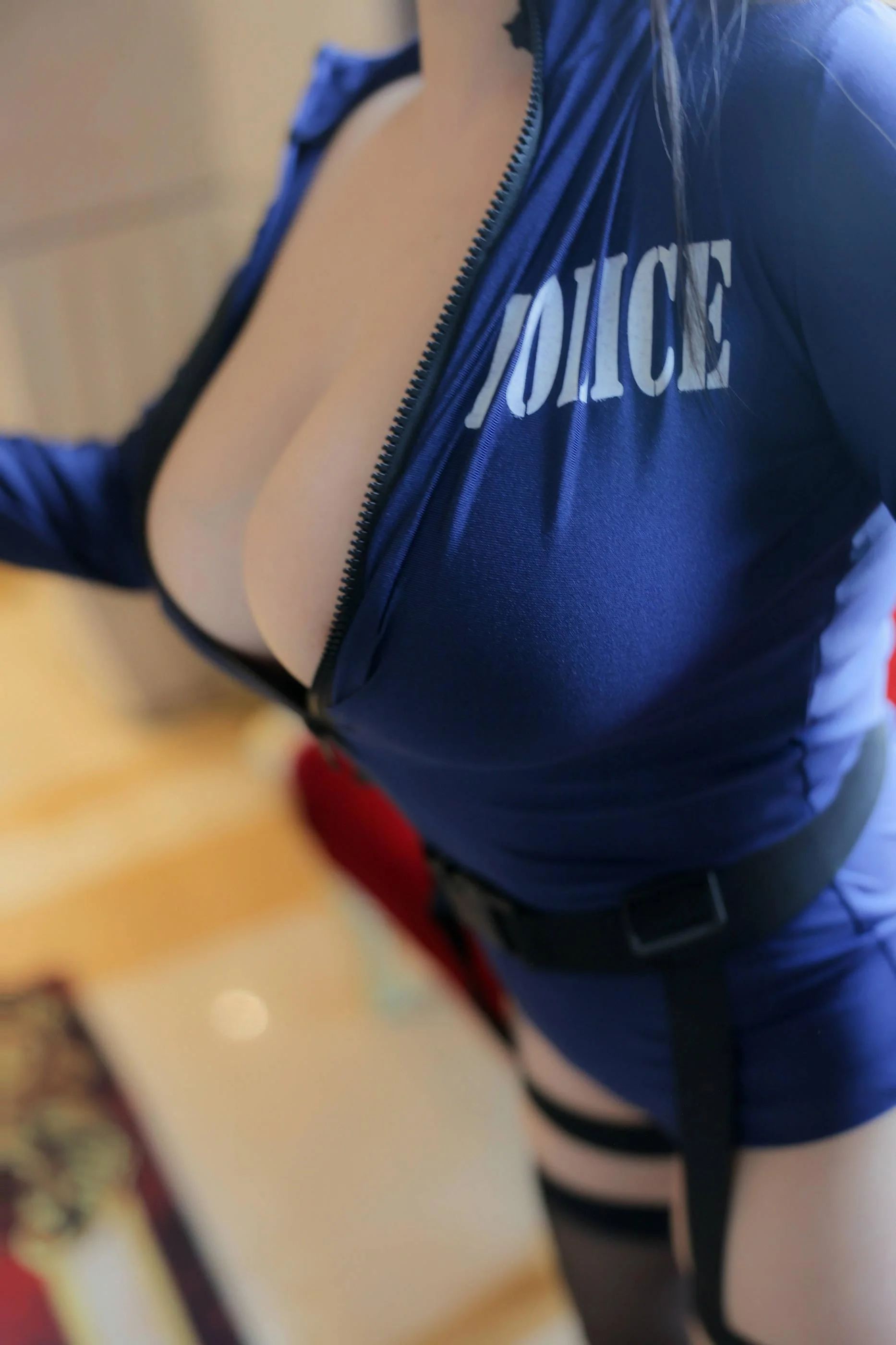 [秀人付费] 娜娜子 诱人私拍福利 制服童颜巨乳 第 136 张