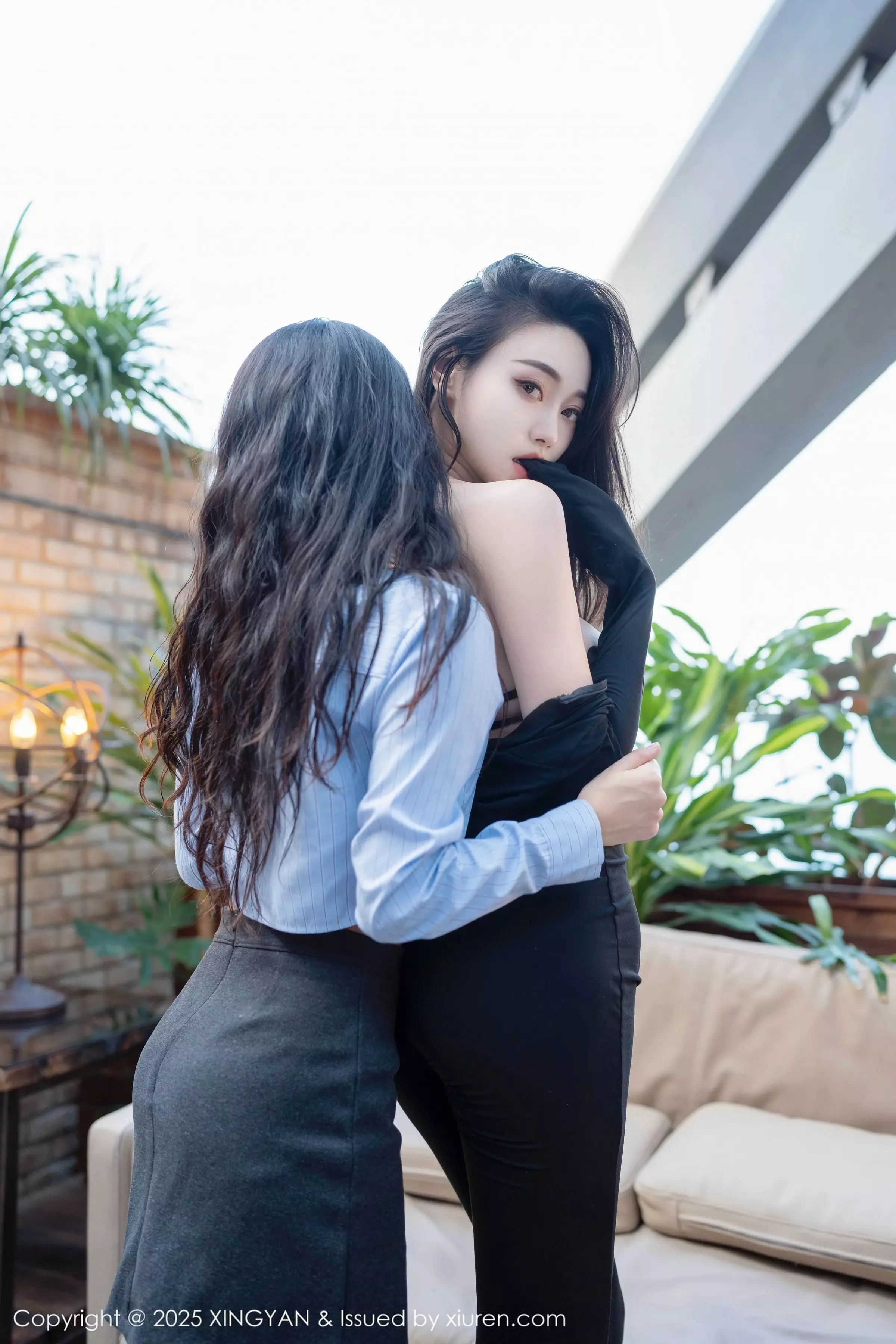 清妙性感OL职业装露轻透黑色内衣秀完美身材绝美写真 第 111 张