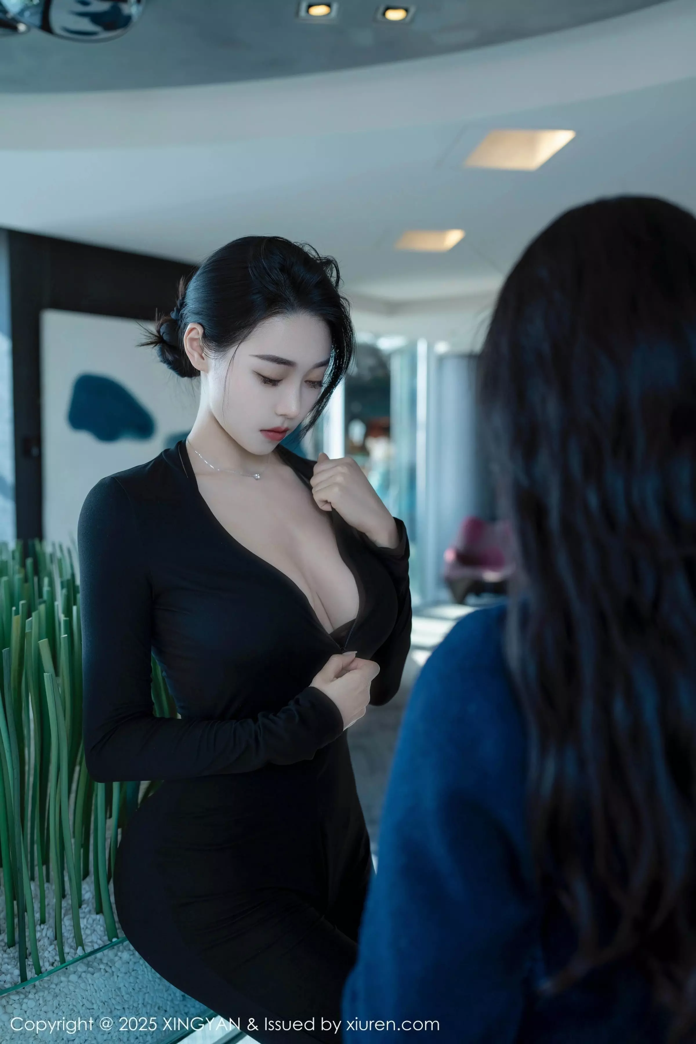 清妙性感OL职业装露轻透黑色内衣秀完美身材绝美写真 第 25 张