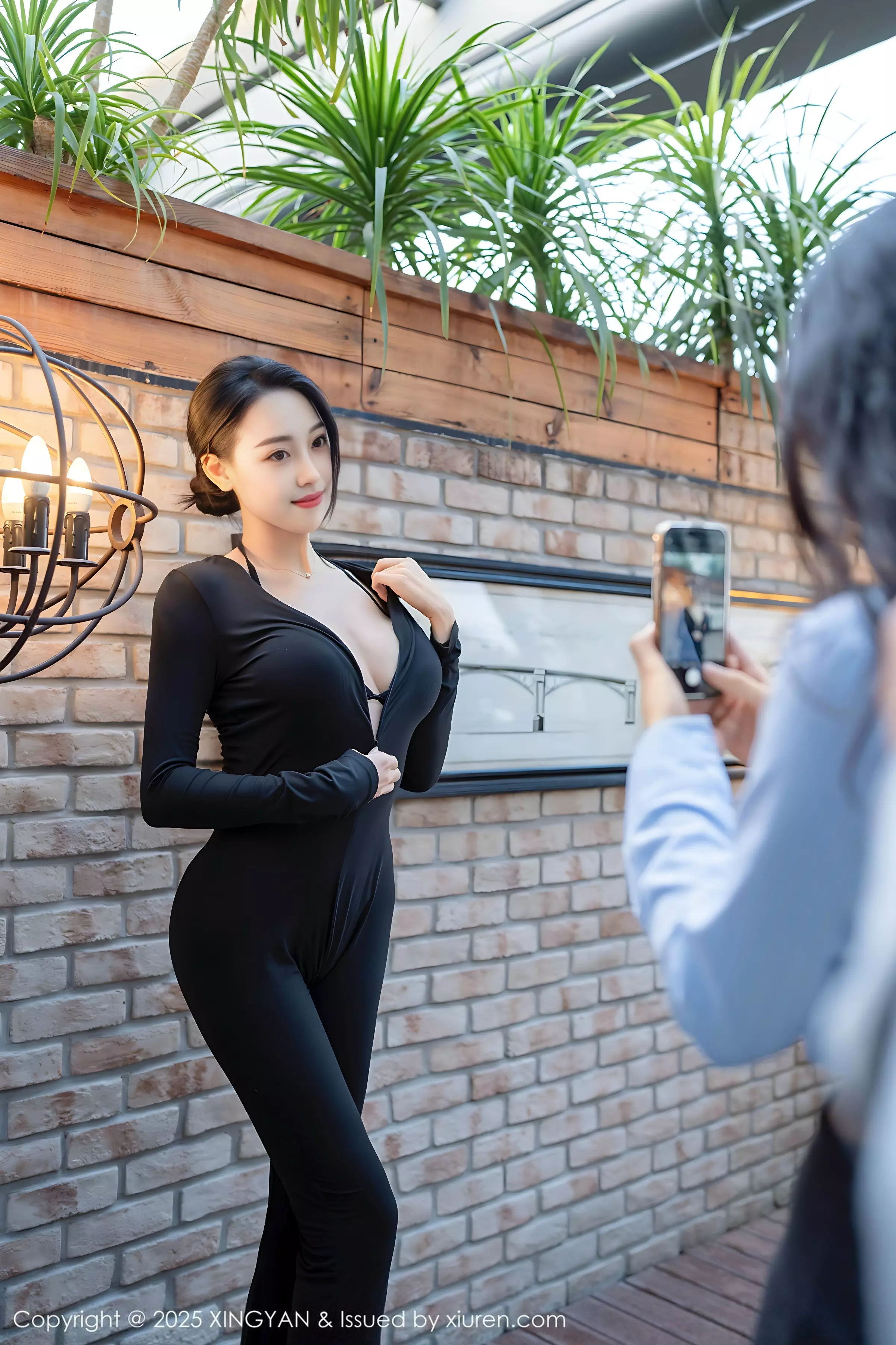 清妙性感OL职业装露轻透黑色内衣秀完美身材绝美写真 第 63 张