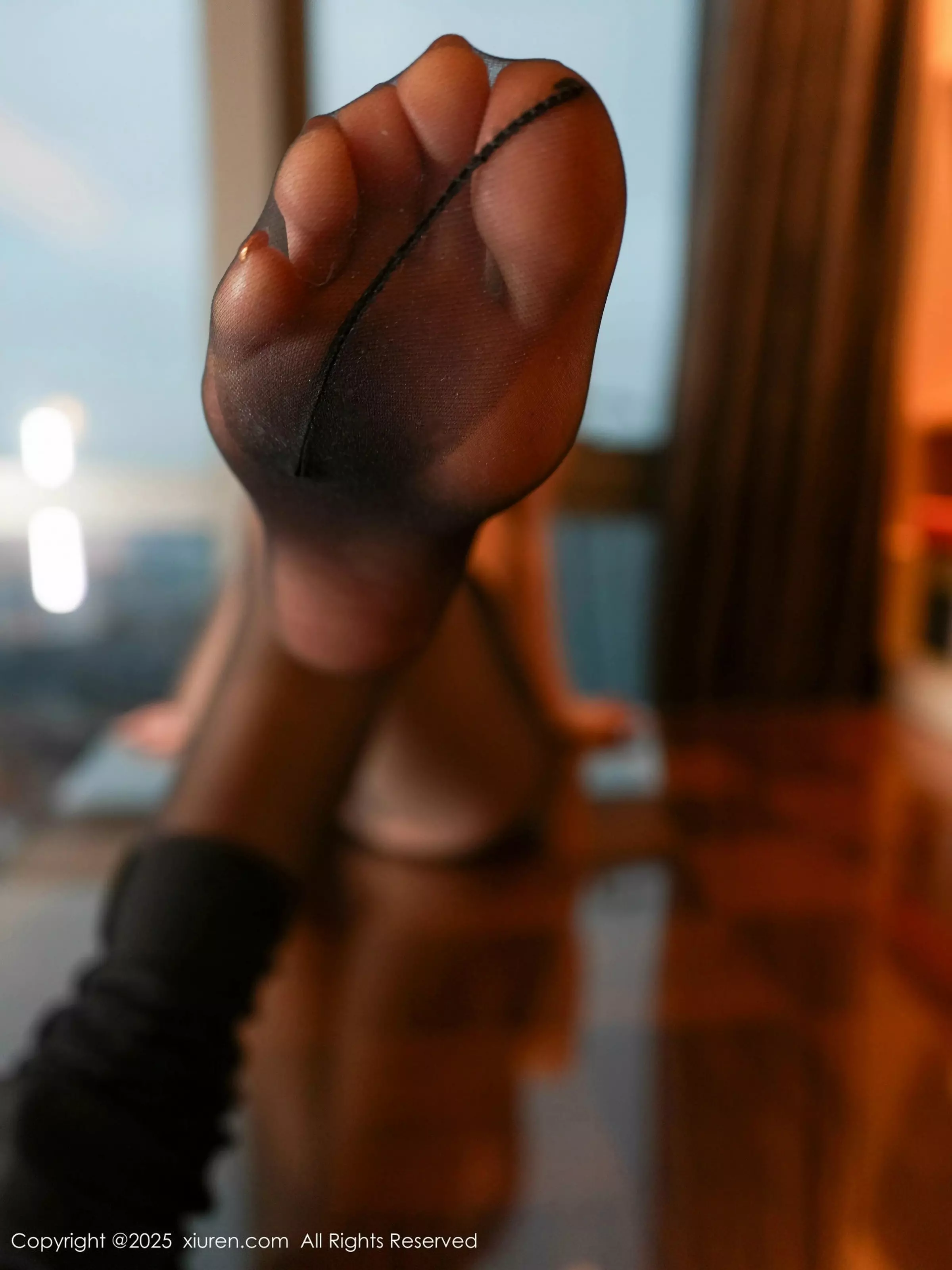 汁汁性感黑色瑜伽服配超薄黑丝秀苗条身材完美绝美写真 第 44 张