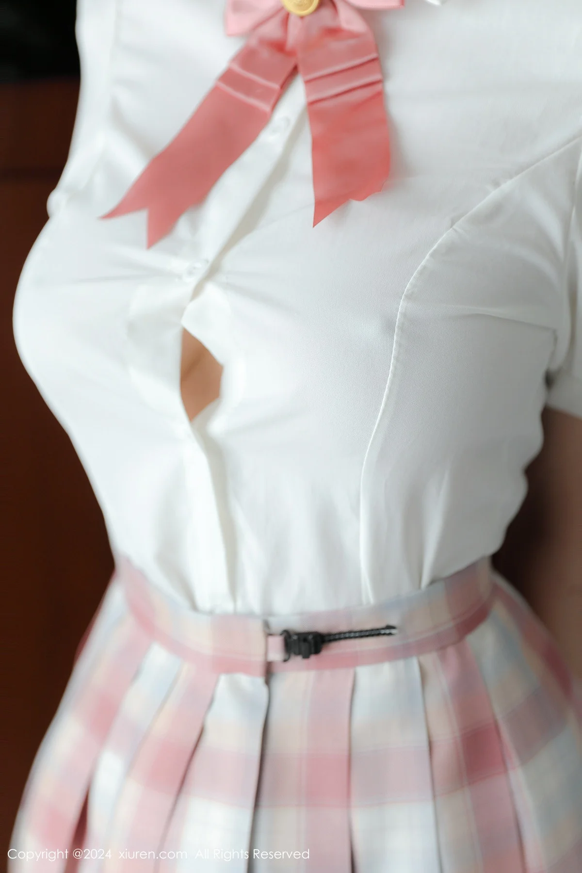 袁圆私房性感JK制服配超薄白丝秀曼妙身姿完美绝美写真 第 3 张
