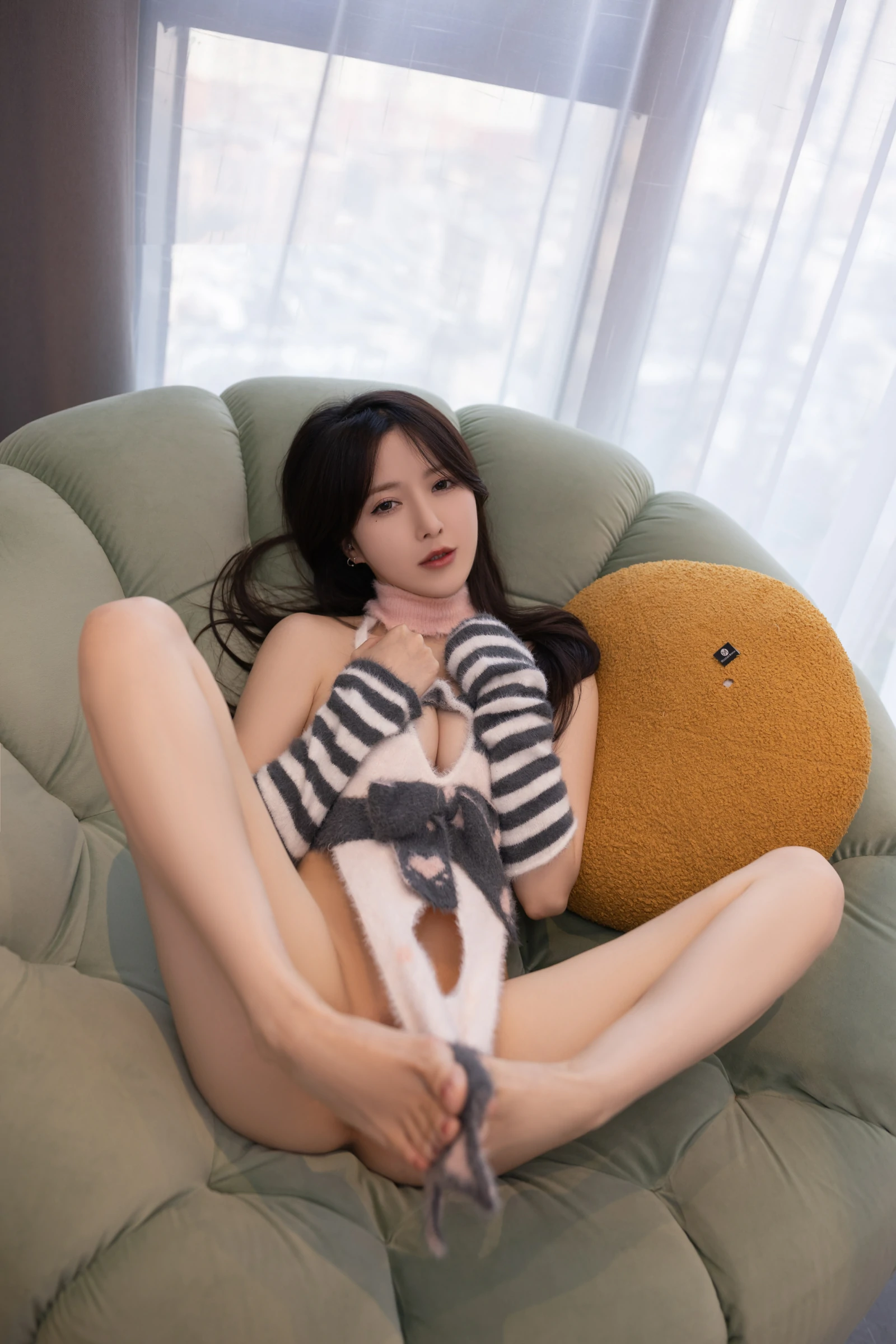 [秀人付费] 鱼子酱Fish 诱人私拍福利 甜春写真 第 121 张