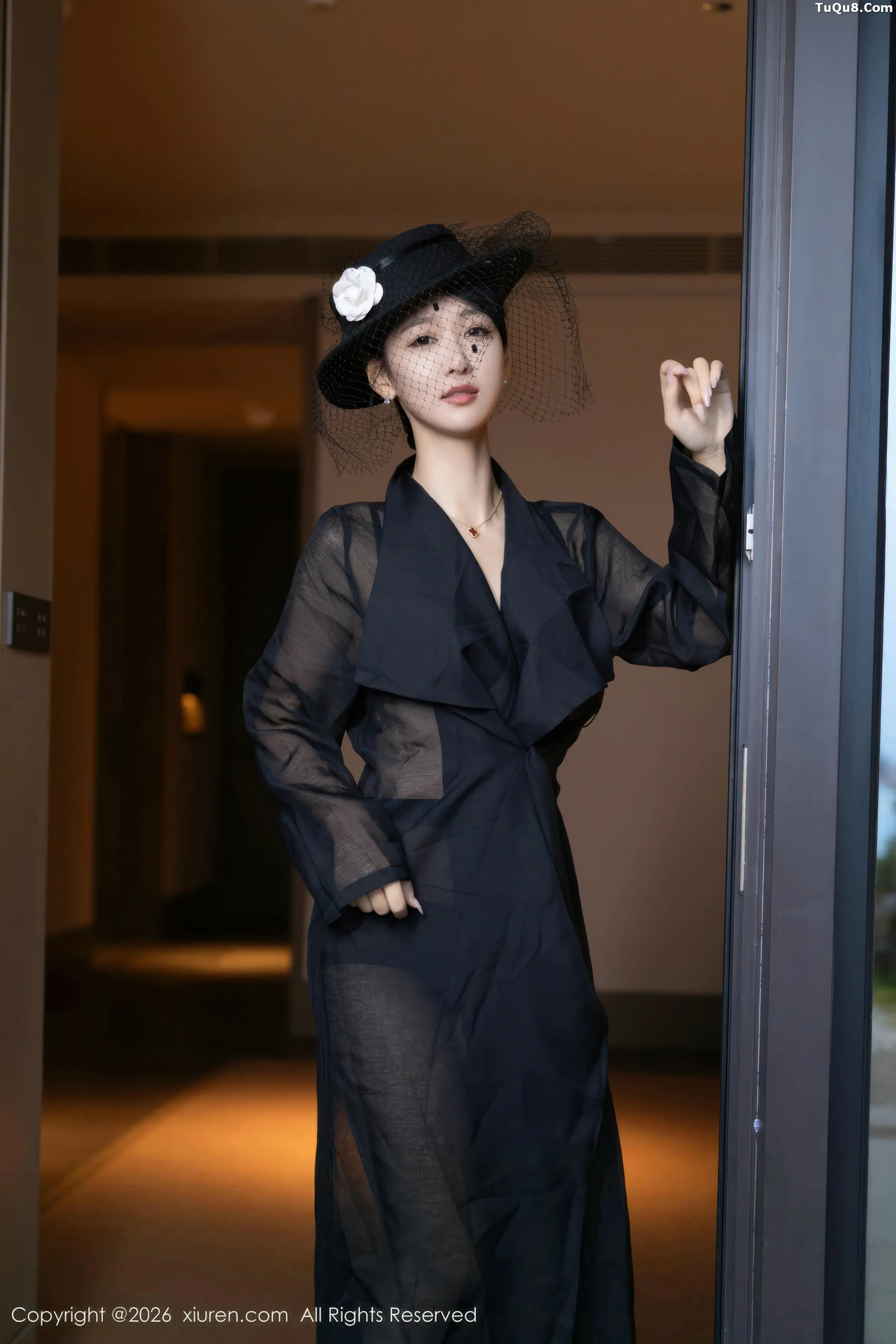 唐安琪性感黑色薄纱礼服露黑色内衣配超薄黑丝秀美腿绝美写真 第 20 张