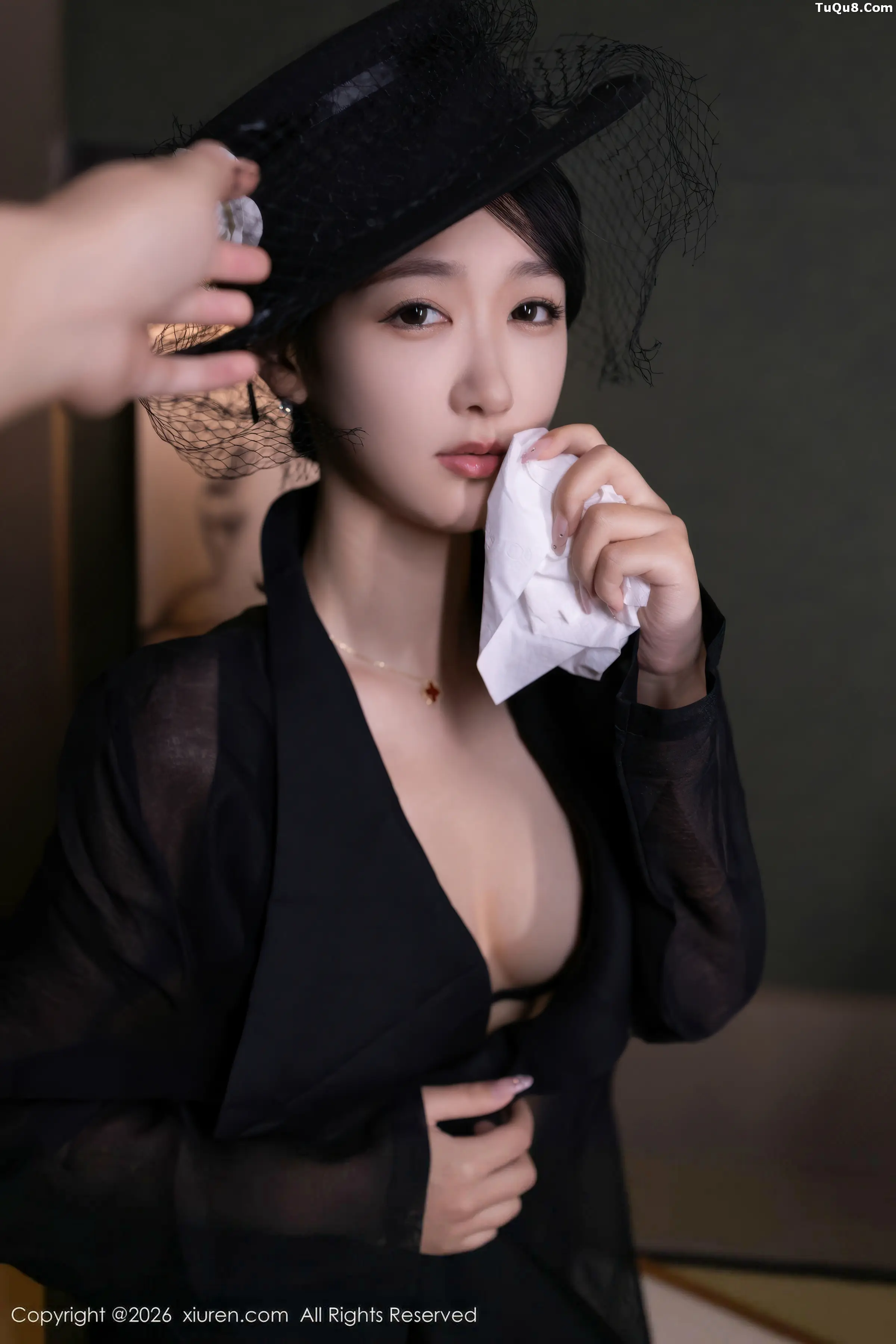 唐安琪性感黑色薄纱礼服露黑色内衣配超薄黑丝秀美腿绝美写真 第 46 张