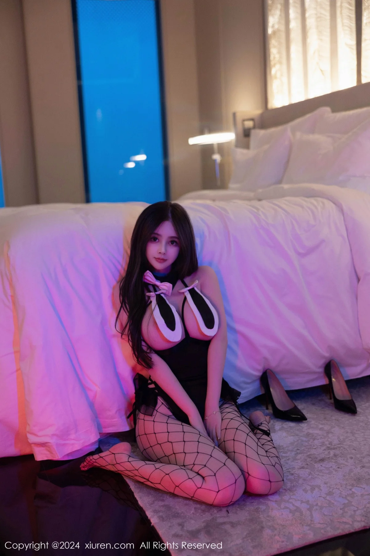 奶喵喵性感黑色情趣服饰配黑丝网袜秀翘臀美腿惹火绝美写真 第 105 张