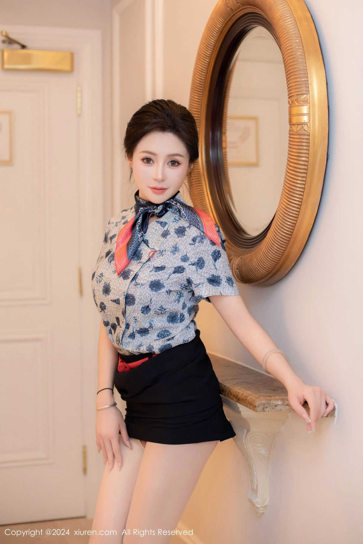 林幼一性感空姐制服露绿色内衣配开档肉丝秀丰腴身姿绝美写真 第 18 张