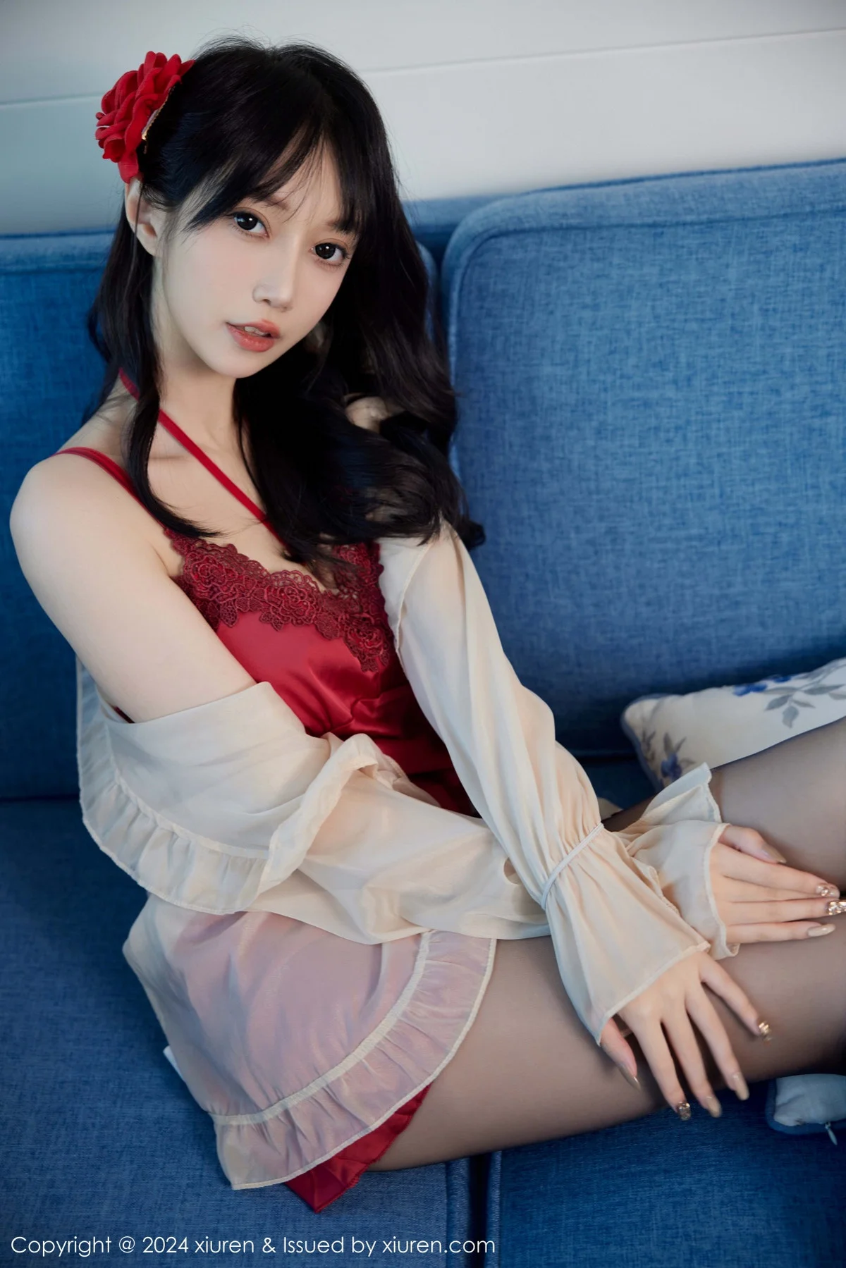 玥儿玥er性感红色睡裙露红色内衣配超薄黑色秀美腿绝美写真 第 15 张