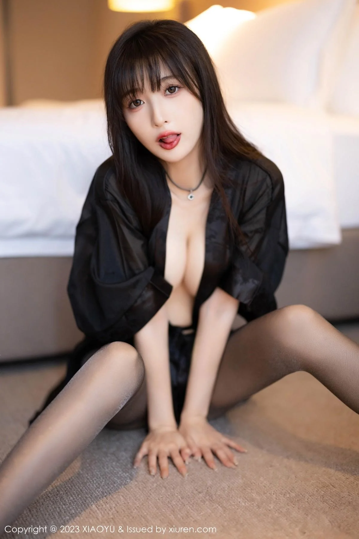 林星阑性感黑色吊带裙配超薄无内黑丝秀曼妙身姿绝美写真 第 118 张