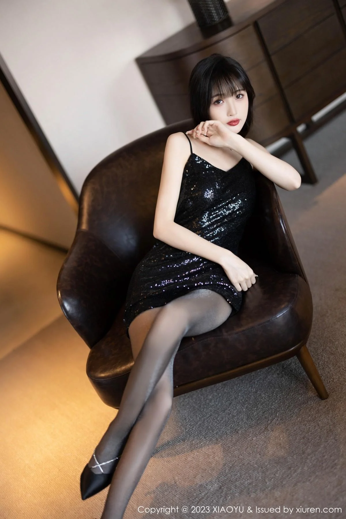 林星阑性感黑色吊带裙配超薄无内黑丝秀曼妙身姿绝美写真 第 40 张