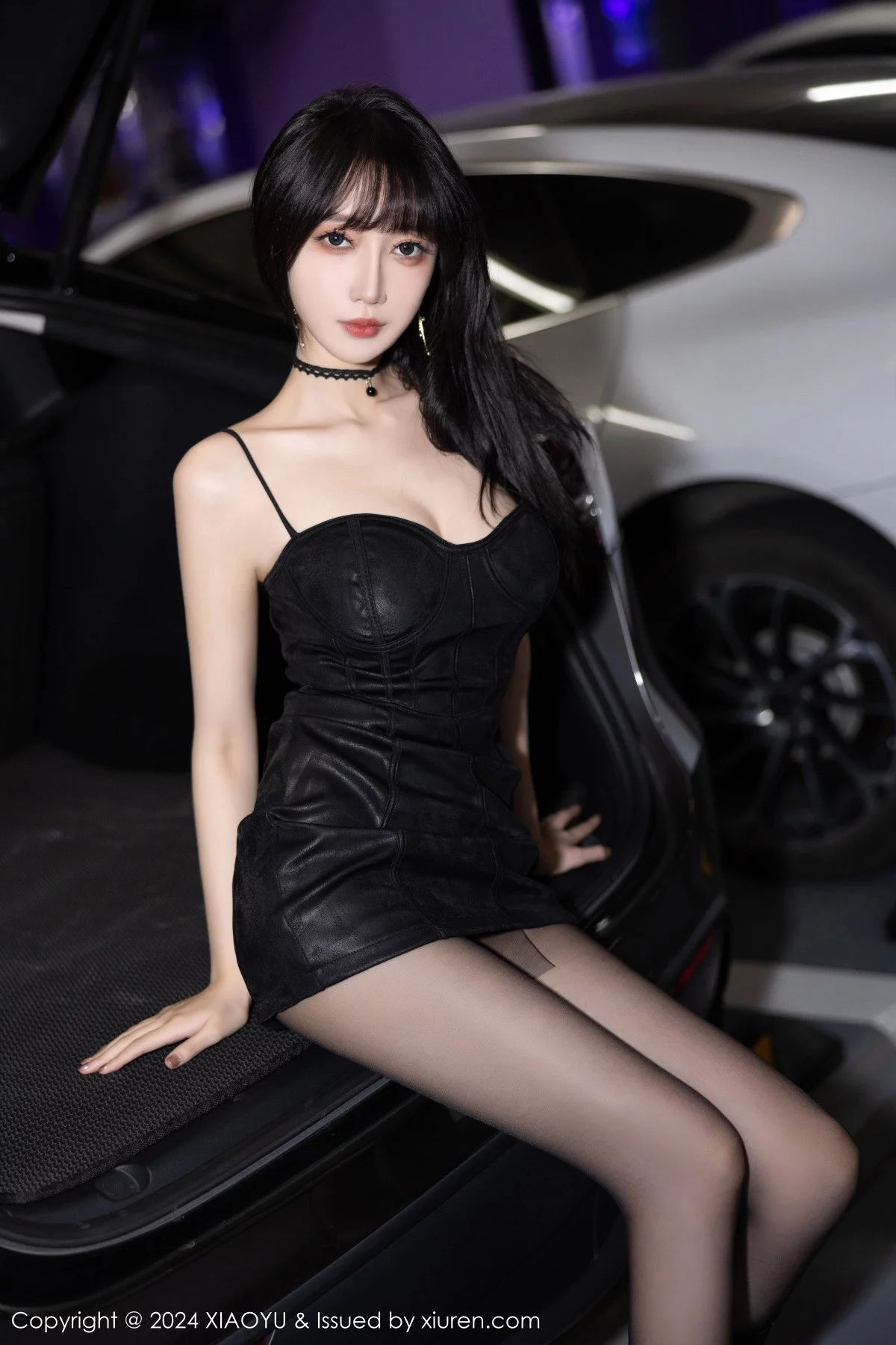 玥儿玥er性感黑色吊带短裙+黑色薄纱情趣服饰迷人绝美写真 第 7 张