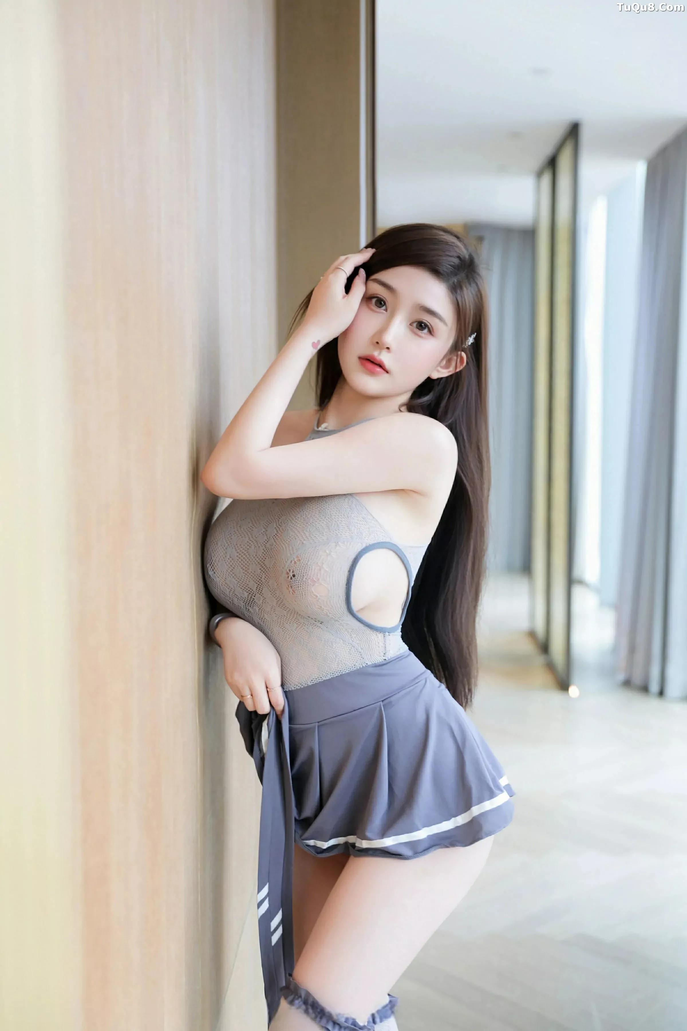 奶油猫呀性感灰色情趣服饰配灰色丝袜秀丰腴身材绝美写真 第 68 张