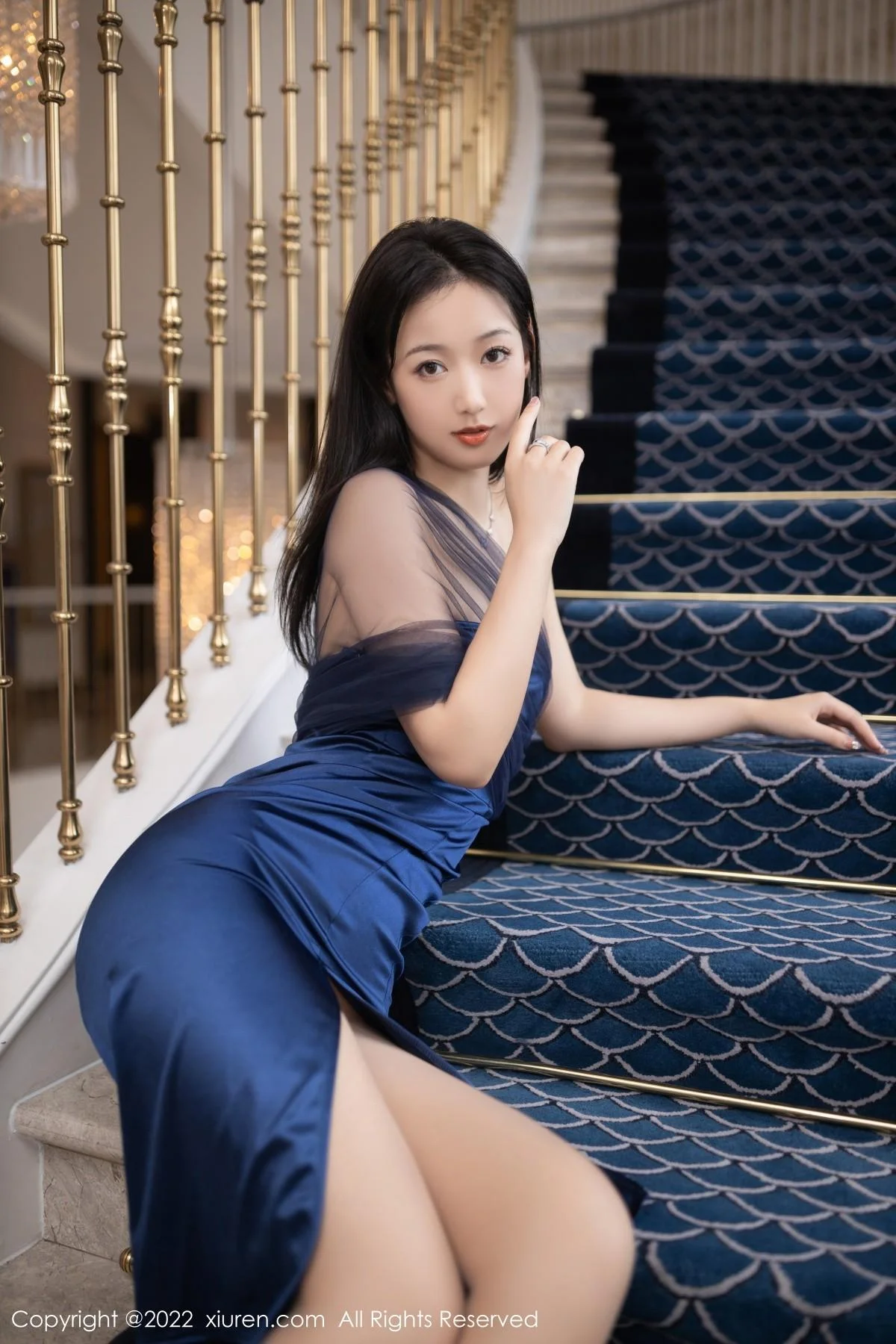 唐安琪性感蓝色露肩连衣裙配超薄无内肉丝惹火绝美写真 第 10 张