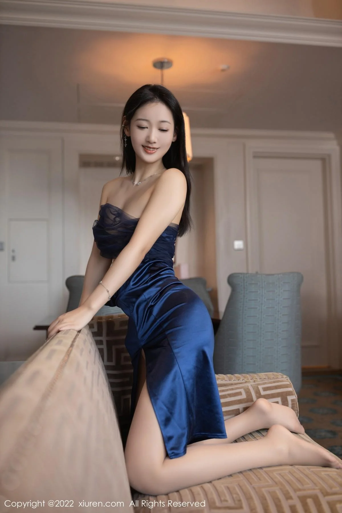 唐安琪性感蓝色露肩连衣裙配超薄无内肉丝惹火绝美写真 第 43 张