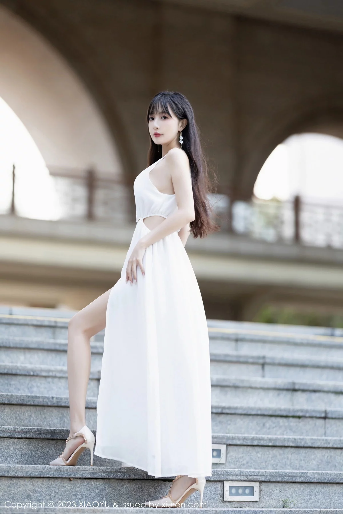 林星阑性感白色连衣长裙+黑色情趣服饰秀曼妙身姿绝美写真 第 12 张