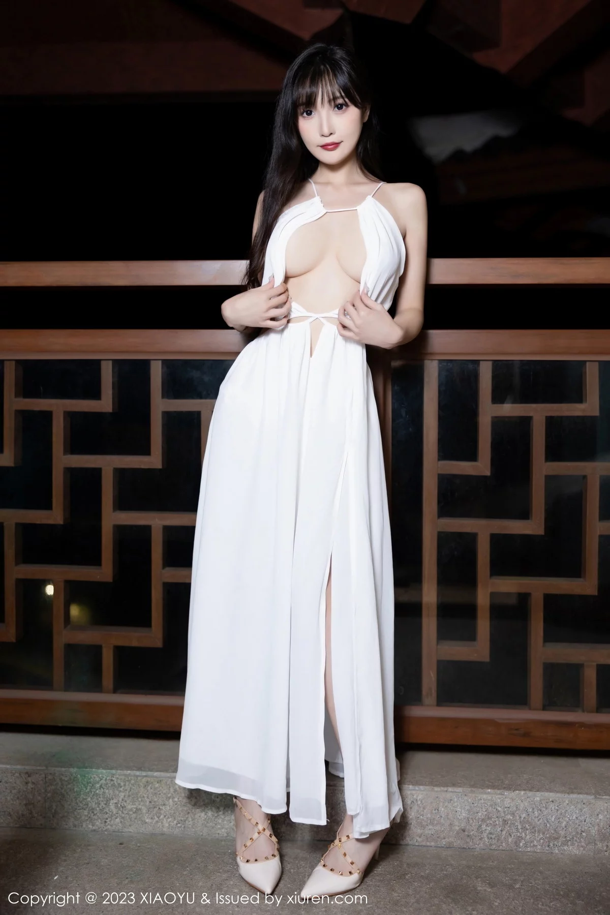 林星阑性感白色连衣长裙+黑色情趣服饰秀曼妙身姿绝美写真 第 35 张