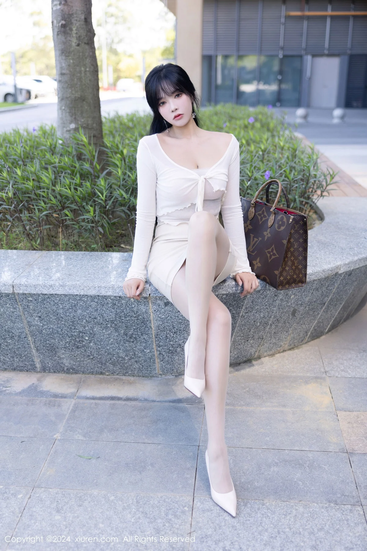 娜比性感白色连衣短裙配超薄白丝秀凹凸身材完美绝美写真 第 18 张