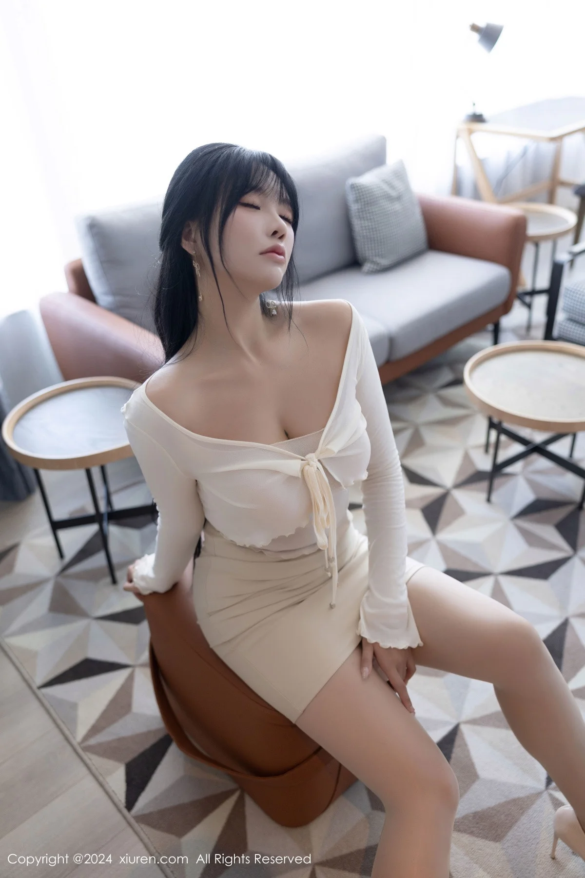 娜比性感白色连衣短裙配超薄白丝秀凹凸身材完美绝美写真 第 27 张