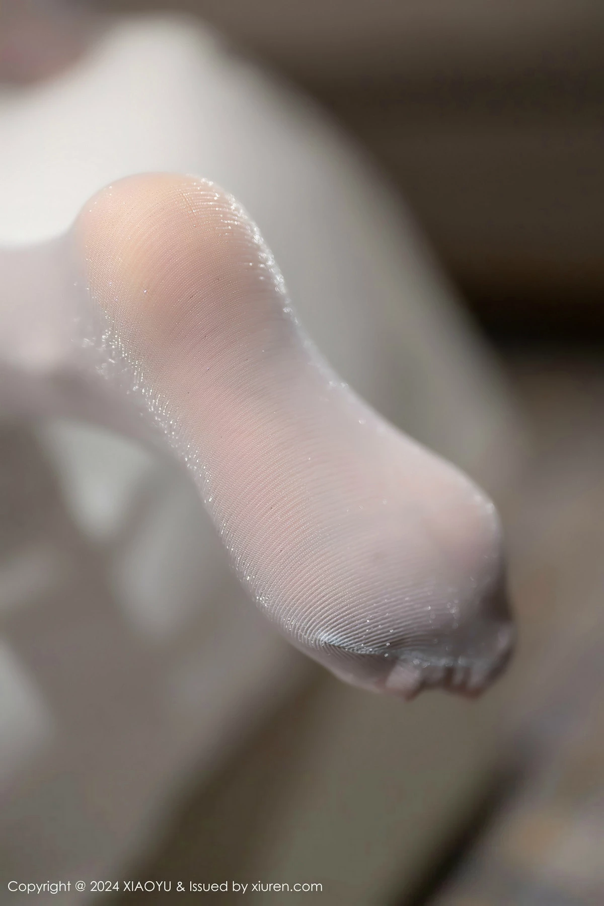 徐莉芝Booty性感浅粉连衣短裙露连体灰丝袜秀曼妙身姿写真 第 140 张