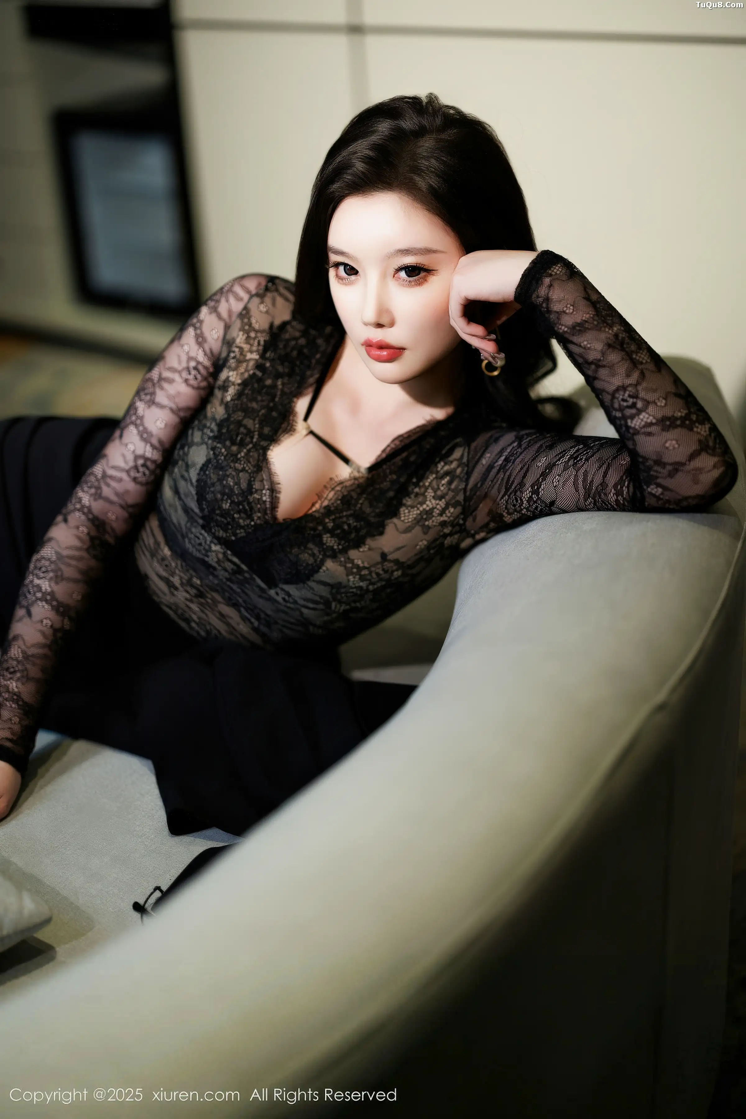 CHENCHEN.性感黑色情趣内衣配超薄黑丝秀丰腴身材绝美写真 第 34 张
