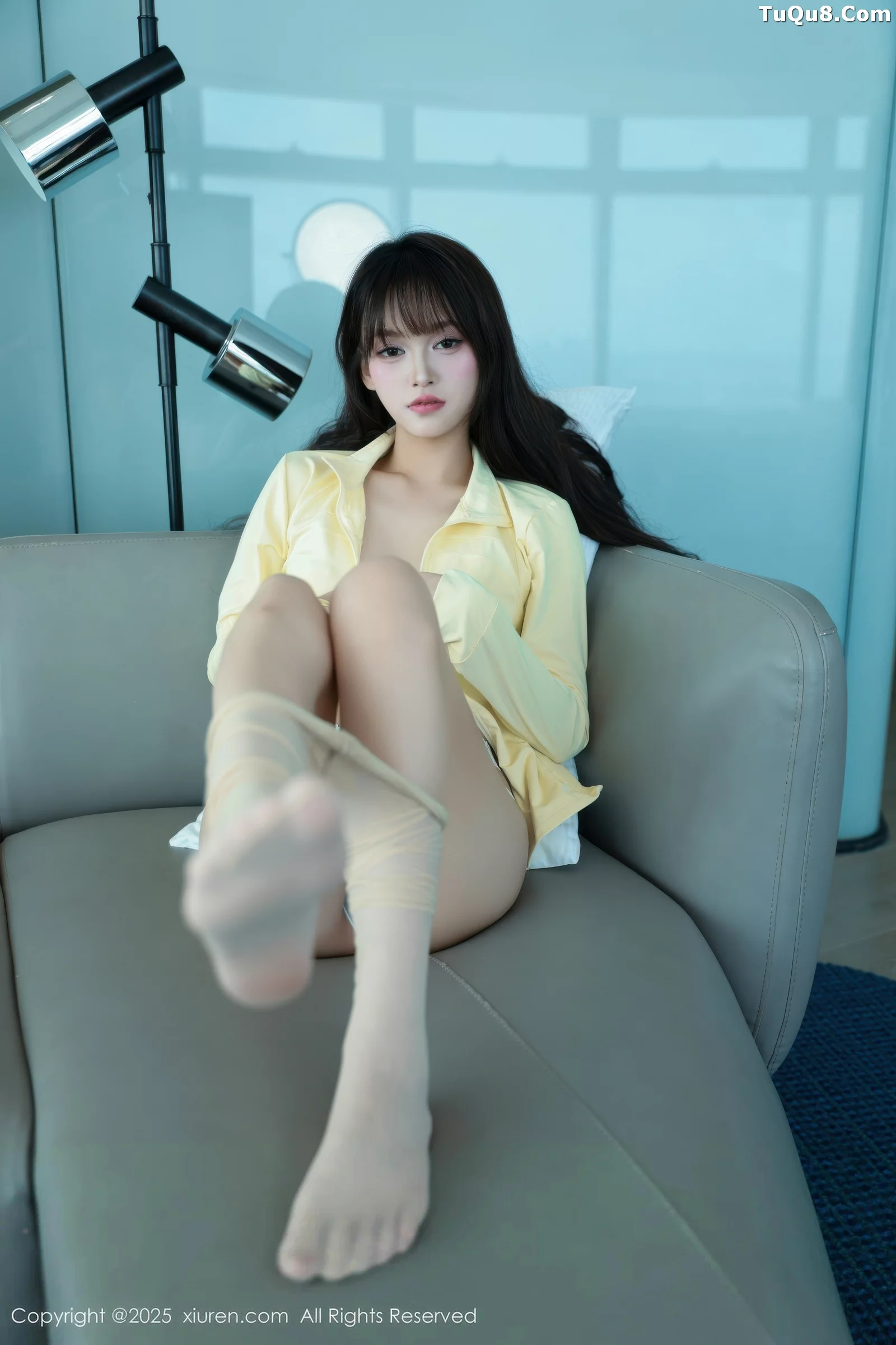 糯咪性感白色低胸连衣短裙配白色丝袜秀完美身材绝美写真 第 98 张