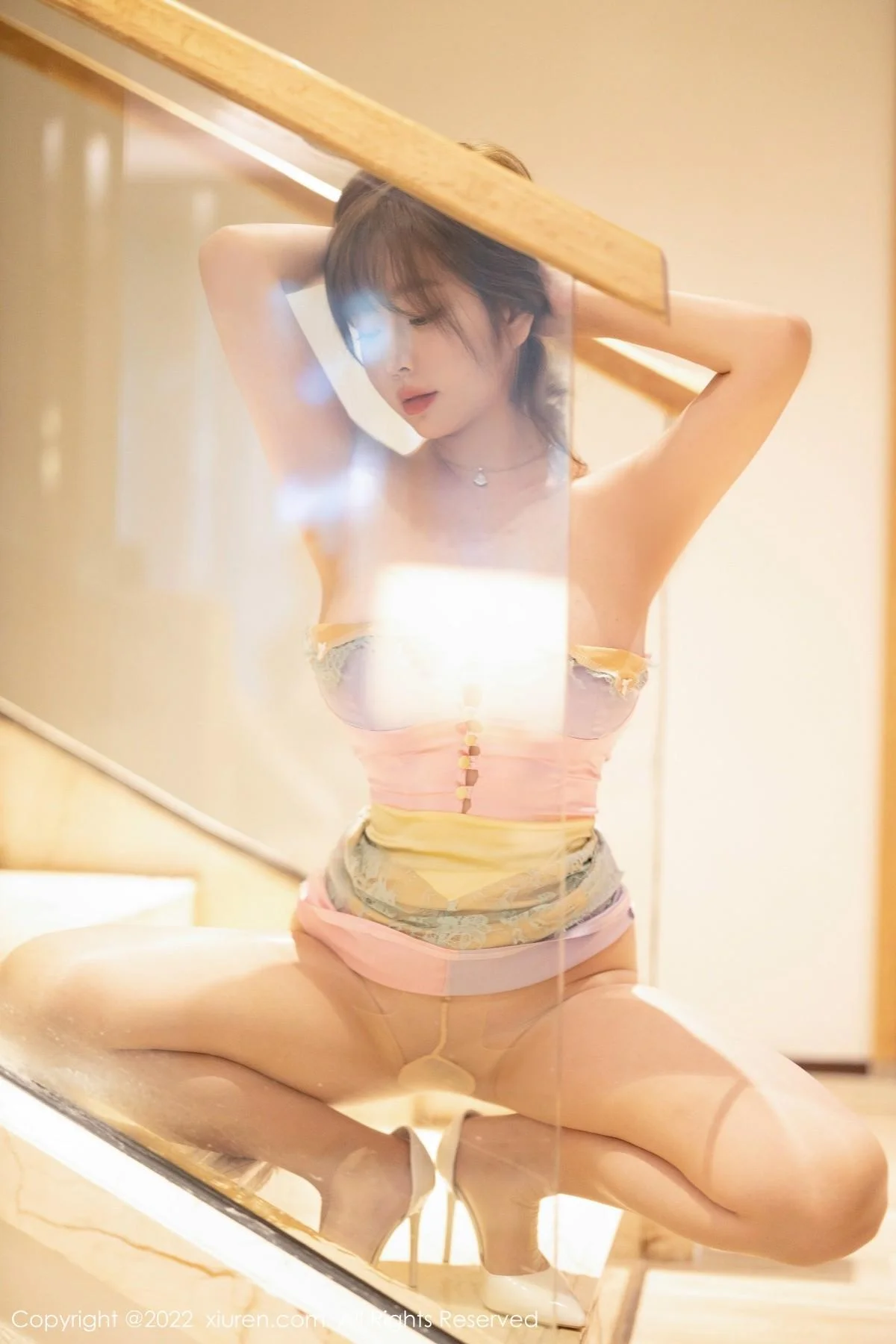王雨纯万宁旅拍半撩淡彩色连衣裙露超薄无内肉丝绝美写真 第 22 张