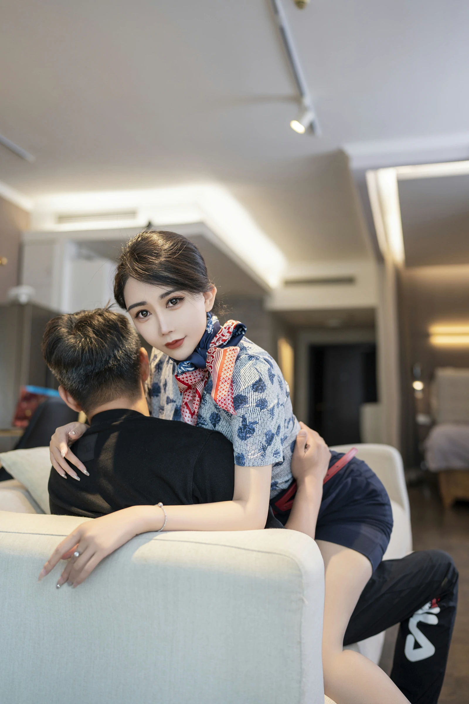 [秀人付费] 李若汐 诱人私拍福利 空姐制服 第 7 张