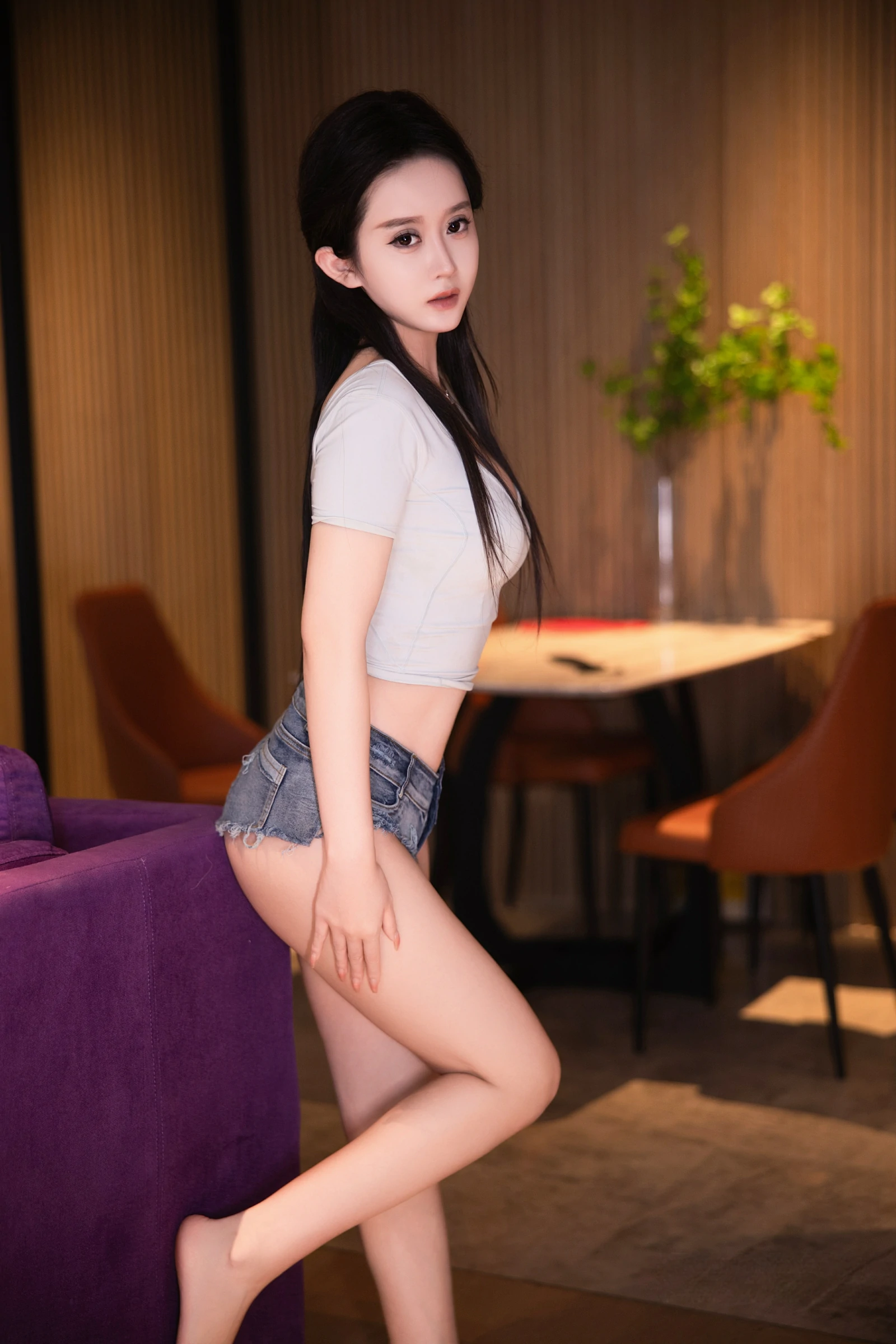 [秀人付费] 林杉杉 诱人私拍福利 丁字牛仔短裤 第 32 张