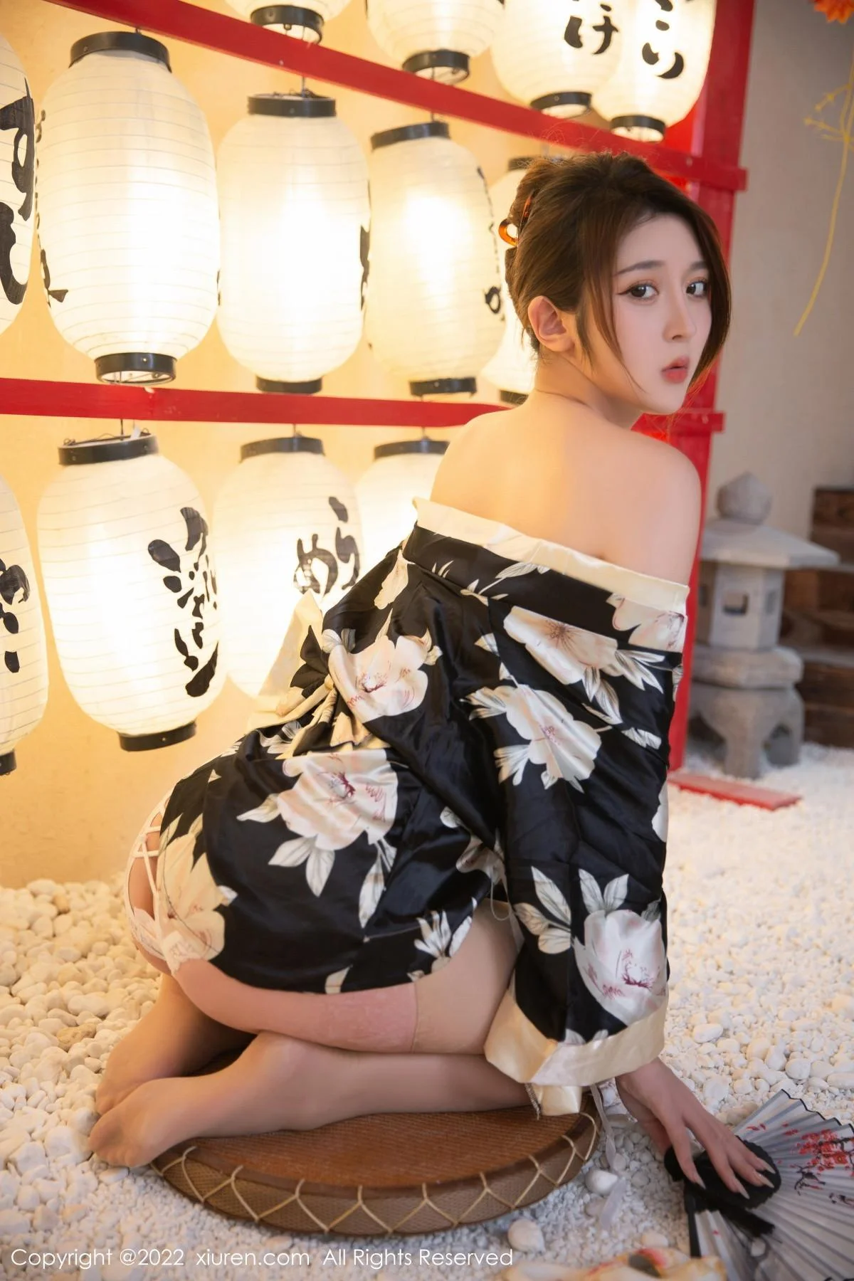 夏甜甜性感黑色日式和服配超薄肉丝半脱秀完美身材绝美写真 第 49 张