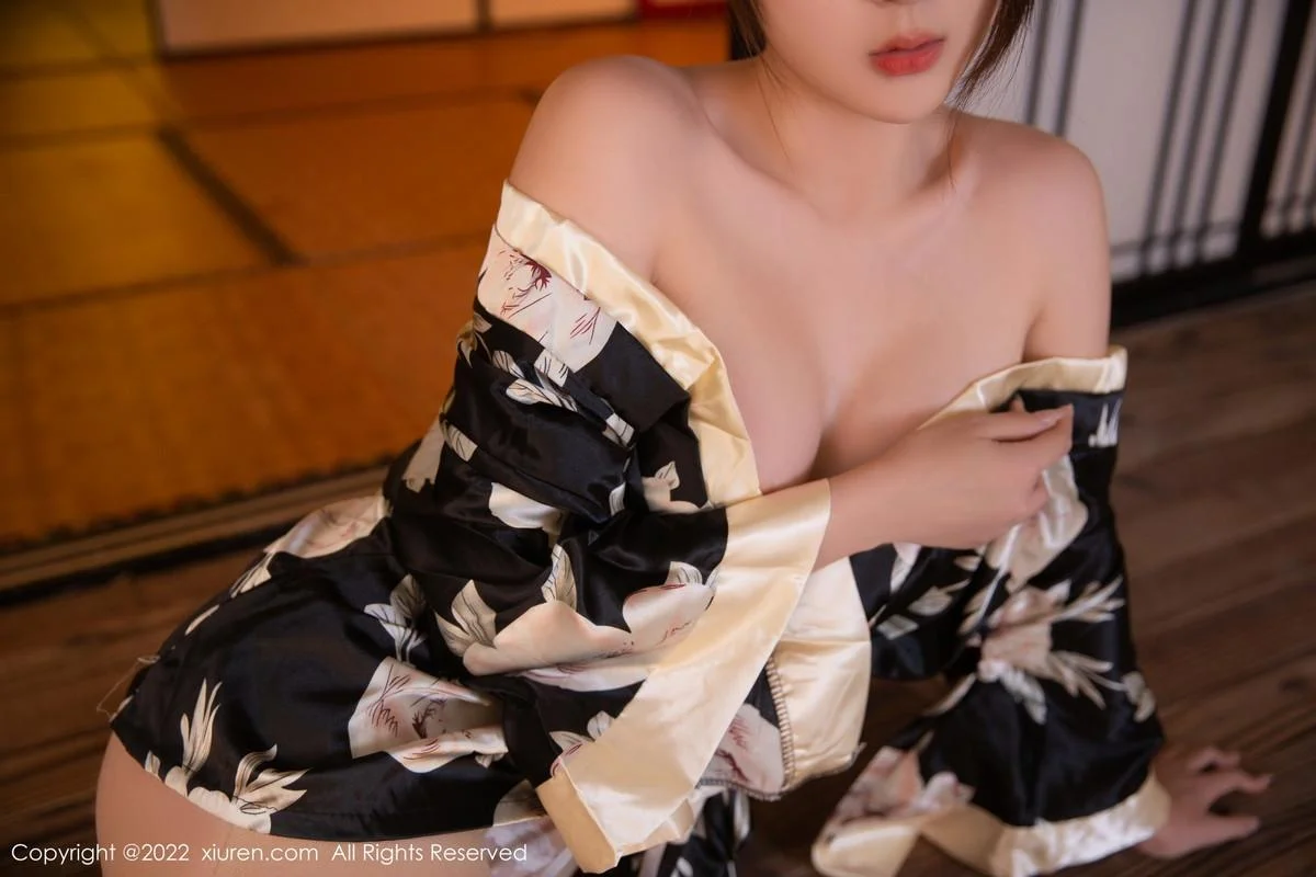 夏甜甜性感黑色日式和服配超薄肉丝半脱秀完美身材绝美写真 第 52 张