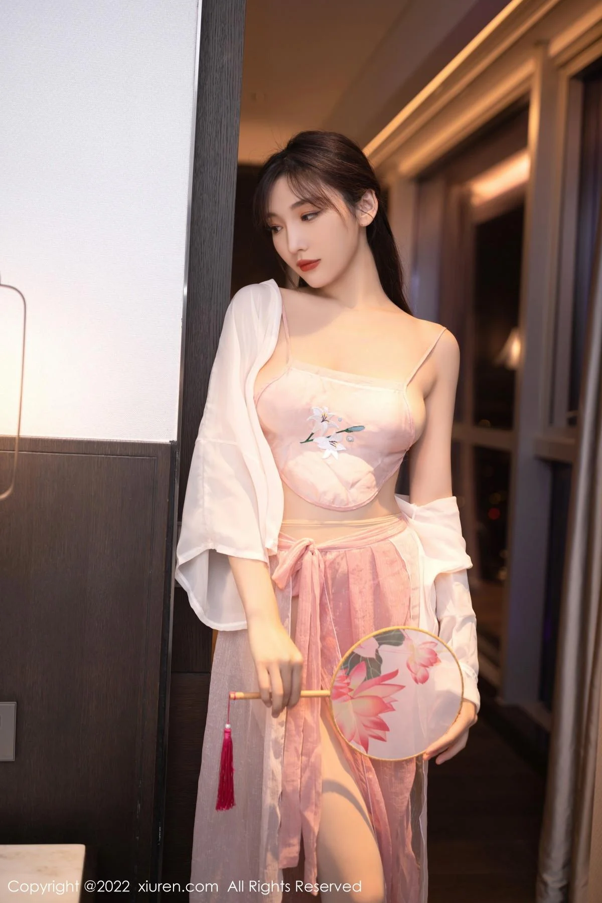 陆萱萱性感粉色古装服配超薄肉丝秀完美身材撩人绝美写真 第 16 张