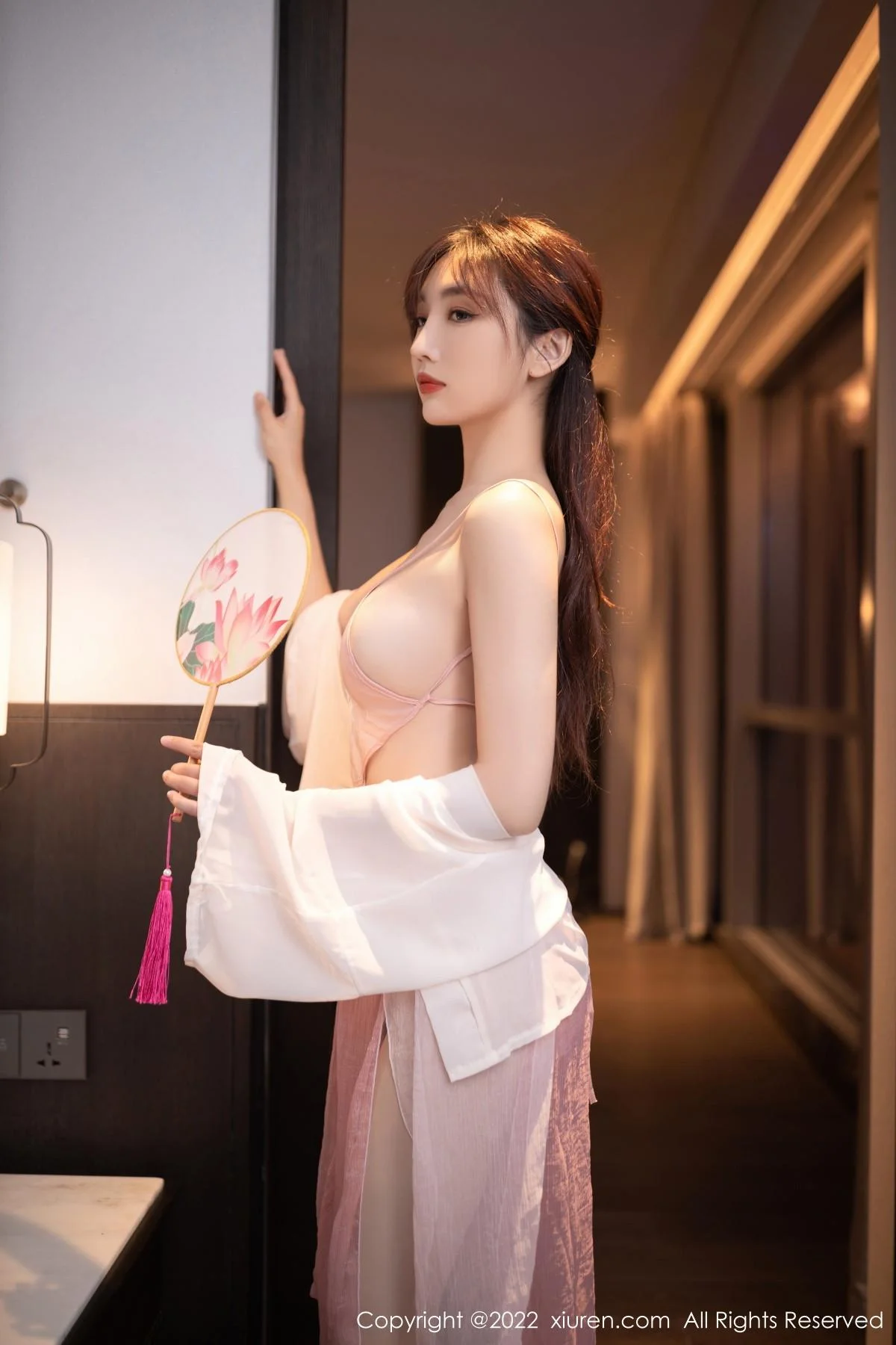 陆萱萱性感粉色古装服配超薄肉丝秀完美身材撩人绝美写真 第 18 张