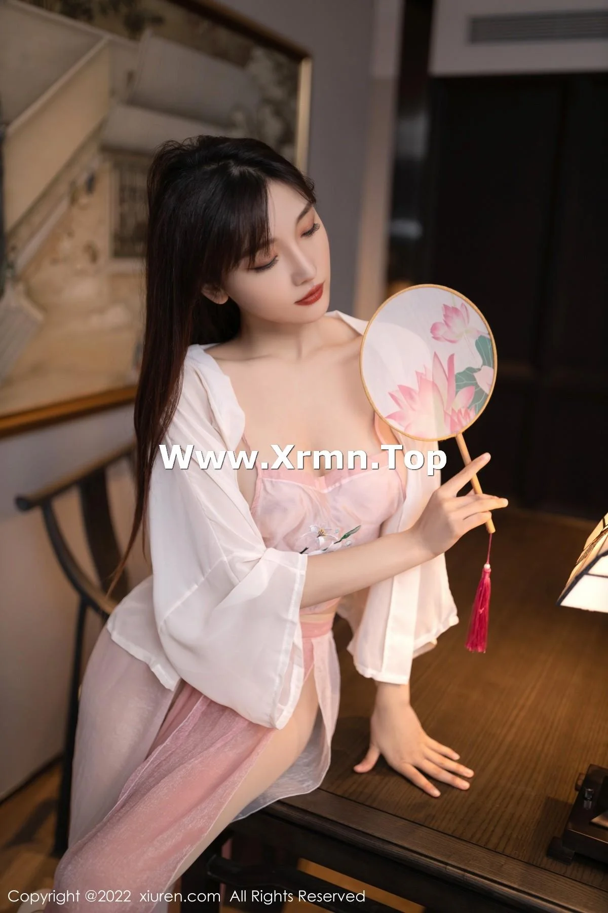 陆萱萱性感粉色古装服配超薄肉丝秀完美身材撩人绝美写真 第 3 张
