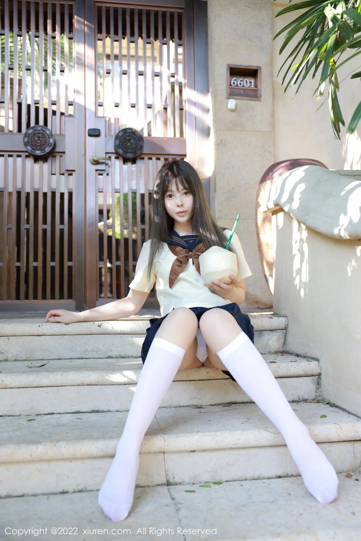 Evelyn艾莉南京旅拍户外性感白色水手服秀完美身材绝美写真 第 20 张