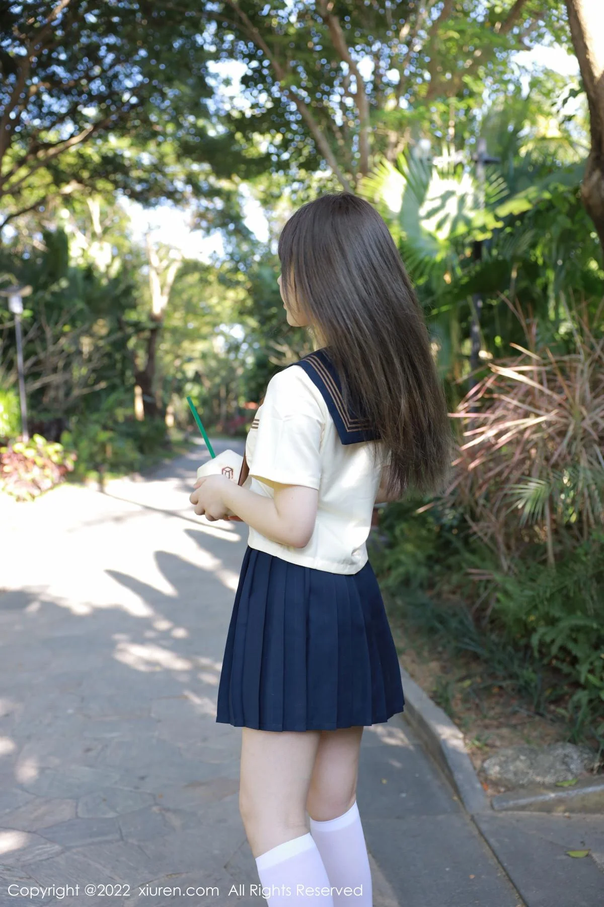 Evelyn艾莉南京旅拍户外性感白色水手服秀完美身材绝美写真 第 25 张