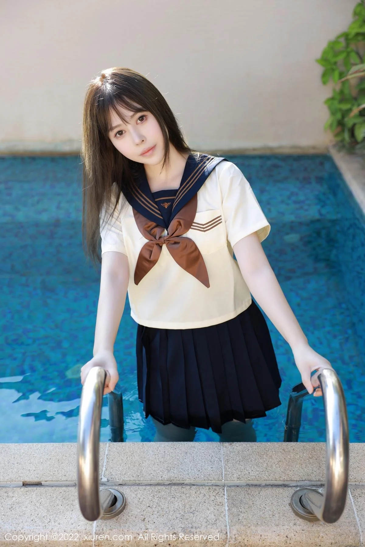 Evelyn艾莉南京旅拍户外性感白色水手服秀完美身材绝美写真 第 49 张