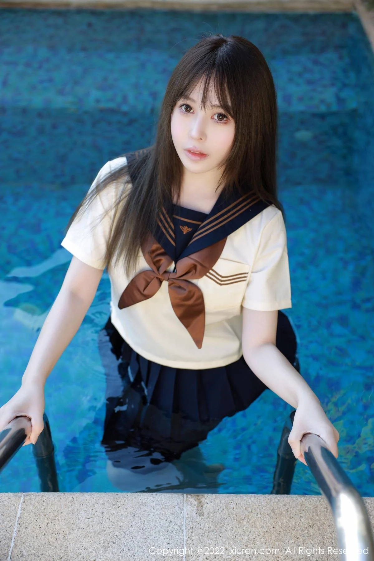Evelyn艾莉南京旅拍户外性感白色水手服秀完美身材绝美写真 第 52 张