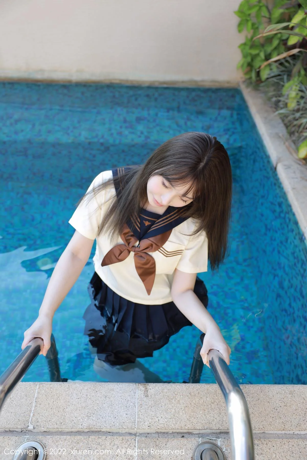 Evelyn艾莉南京旅拍户外性感白色水手服秀完美身材绝美写真 第 53 张
