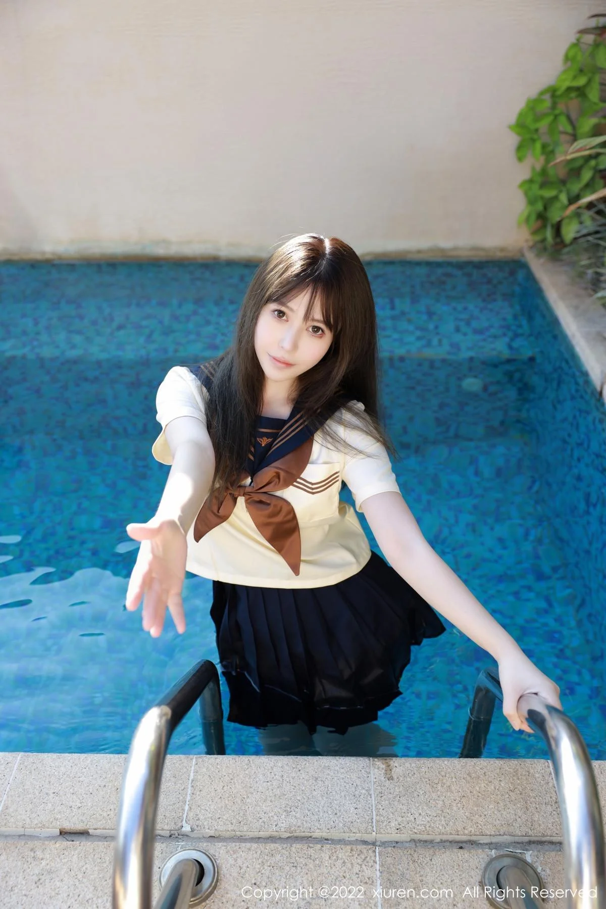 Evelyn艾莉南京旅拍户外性感白色水手服秀完美身材绝美写真 第 56 张