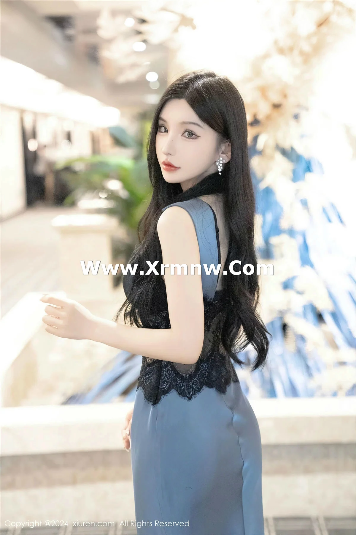 周于希Sally性感蕾丝长裙+黑色薄纱连体衣秀完美身材绝美写真 第 13 张