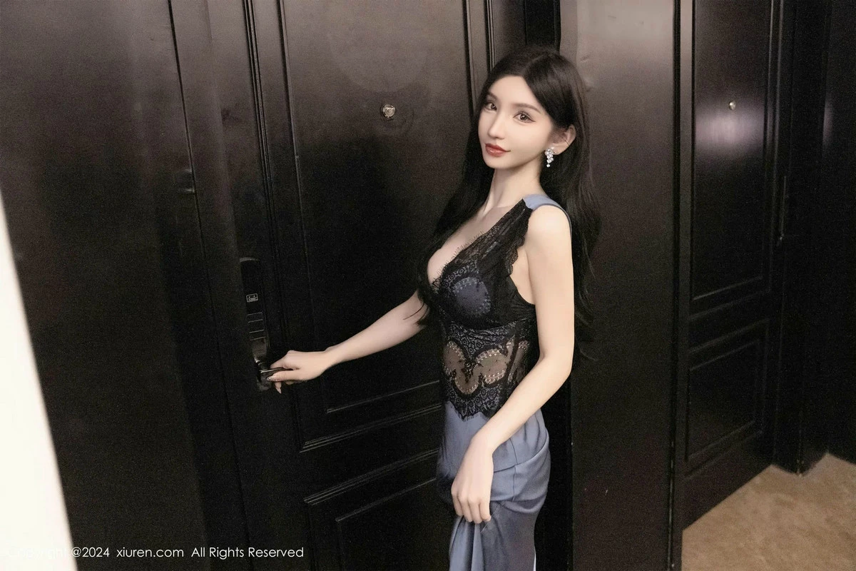 周于希Sally性感蕾丝长裙+黑色薄纱连体衣秀完美身材绝美写真 第 25 张