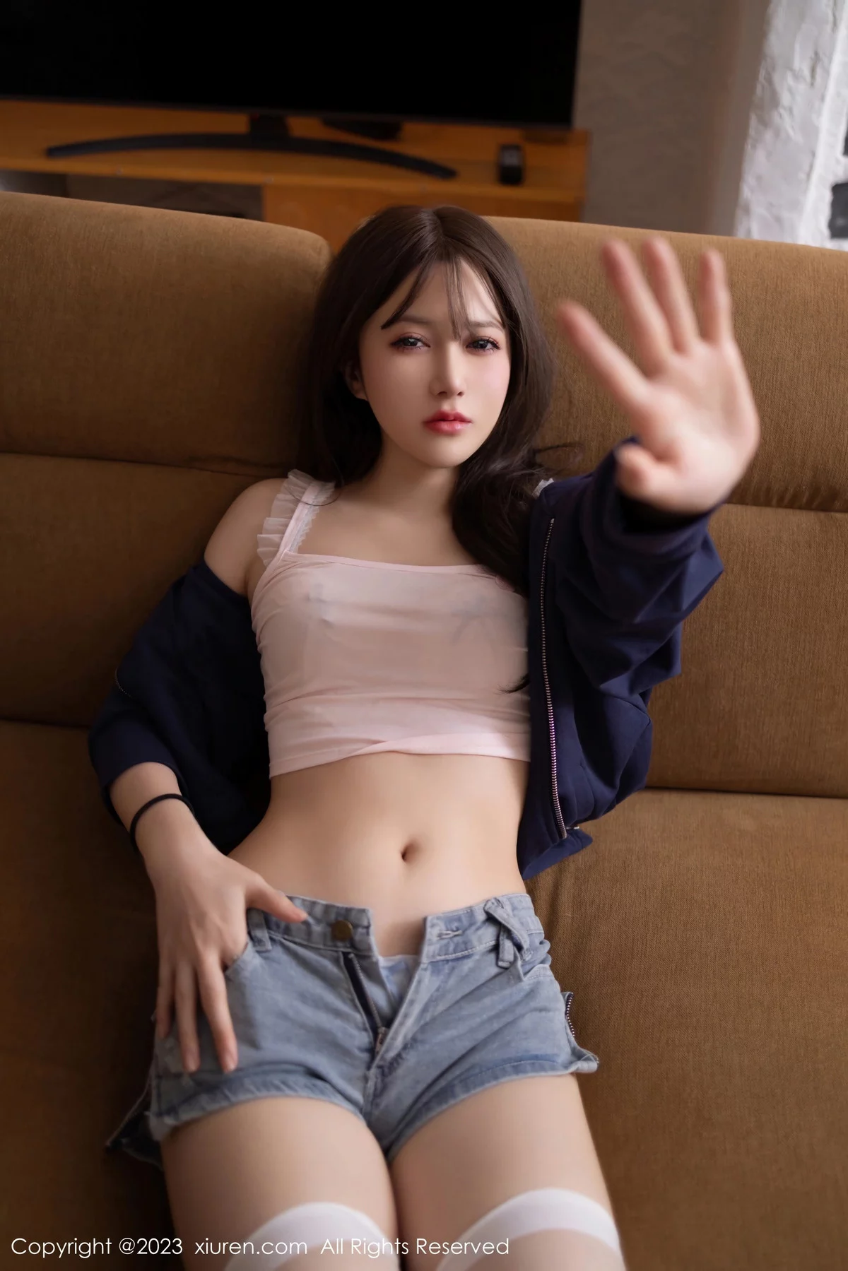 鱼子酱Fish性感淡蓝色内衣配超短牛仔裤秀曼妙身姿绝美写真 第 49 张