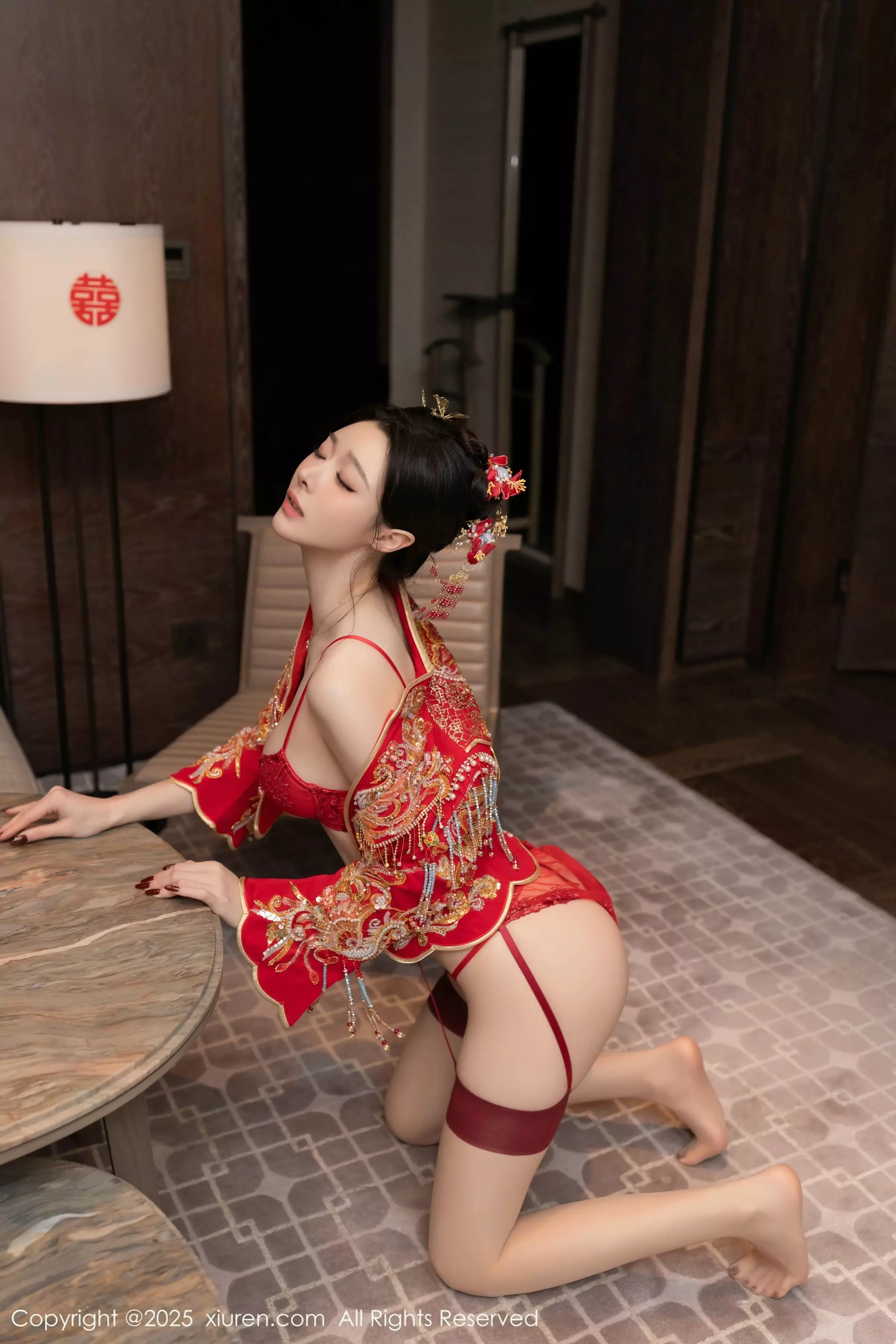 小逗逗新婚主题性感红色蕾丝内衣配黑丝吊袜完美绝美写真 第 104 张