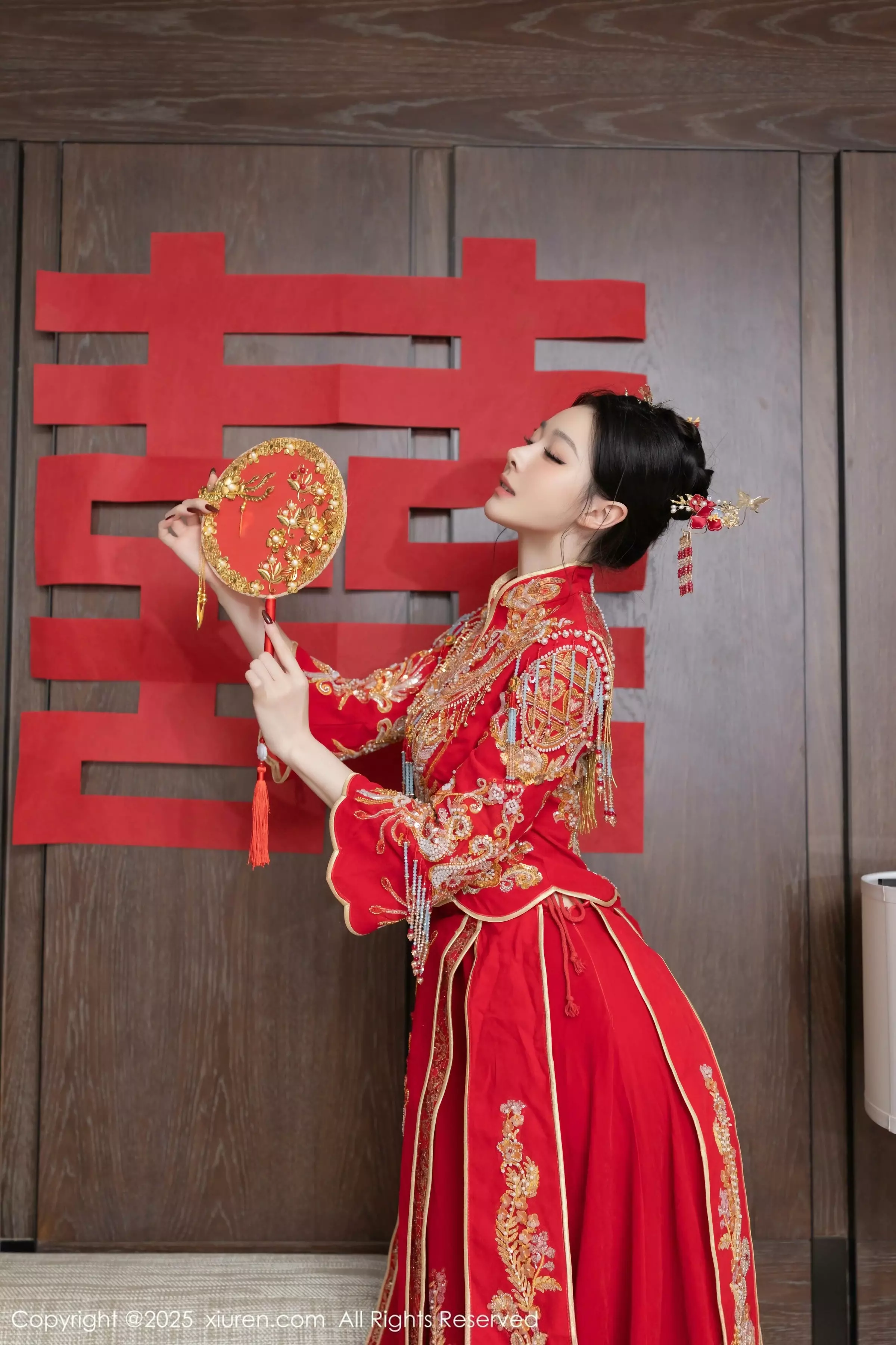 小逗逗新婚主题性感红色蕾丝内衣配黑丝吊袜完美绝美写真 第 15 张