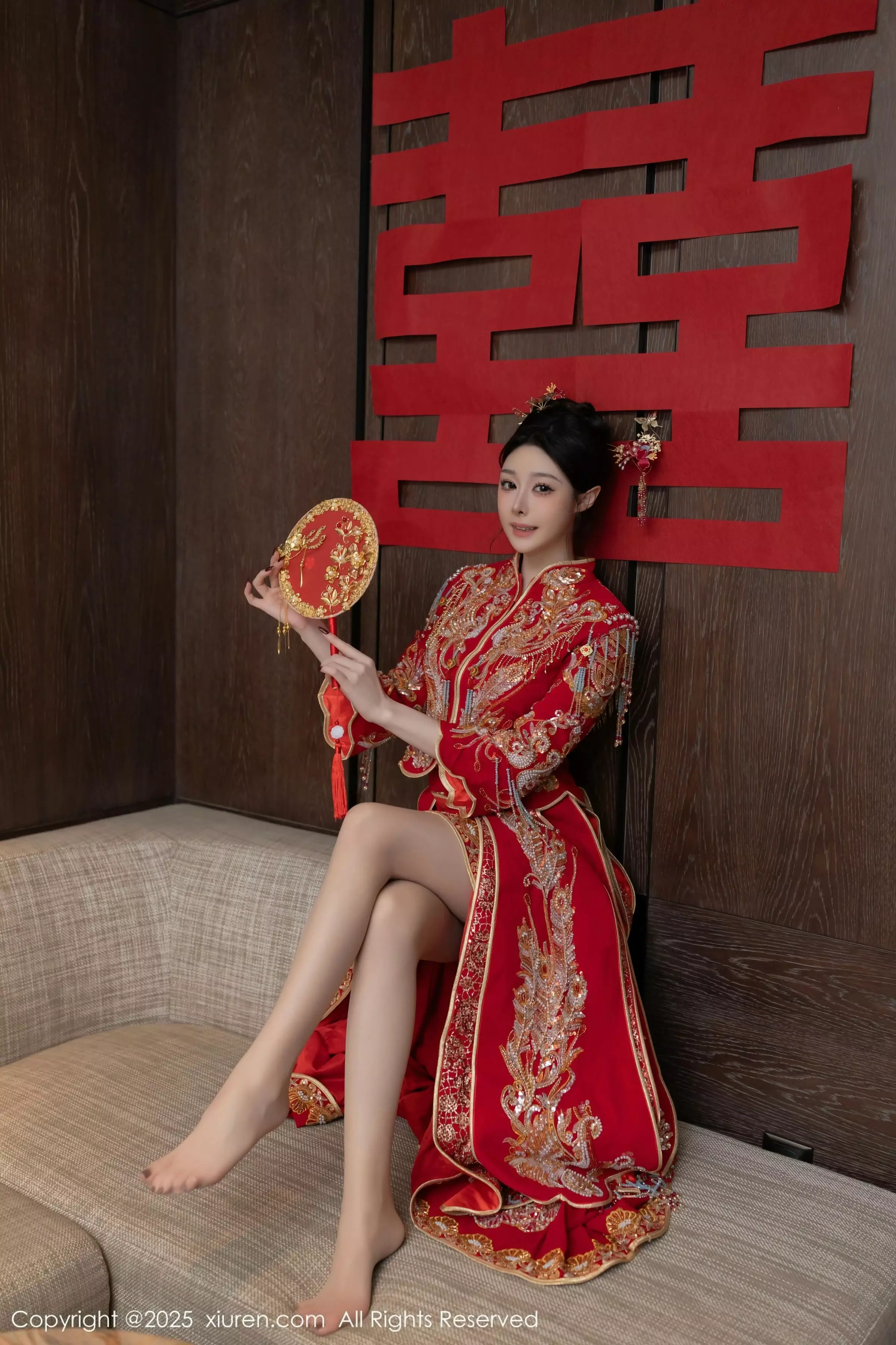 小逗逗新婚主题性感红色蕾丝内衣配黑丝吊袜完美绝美写真 第 24 张