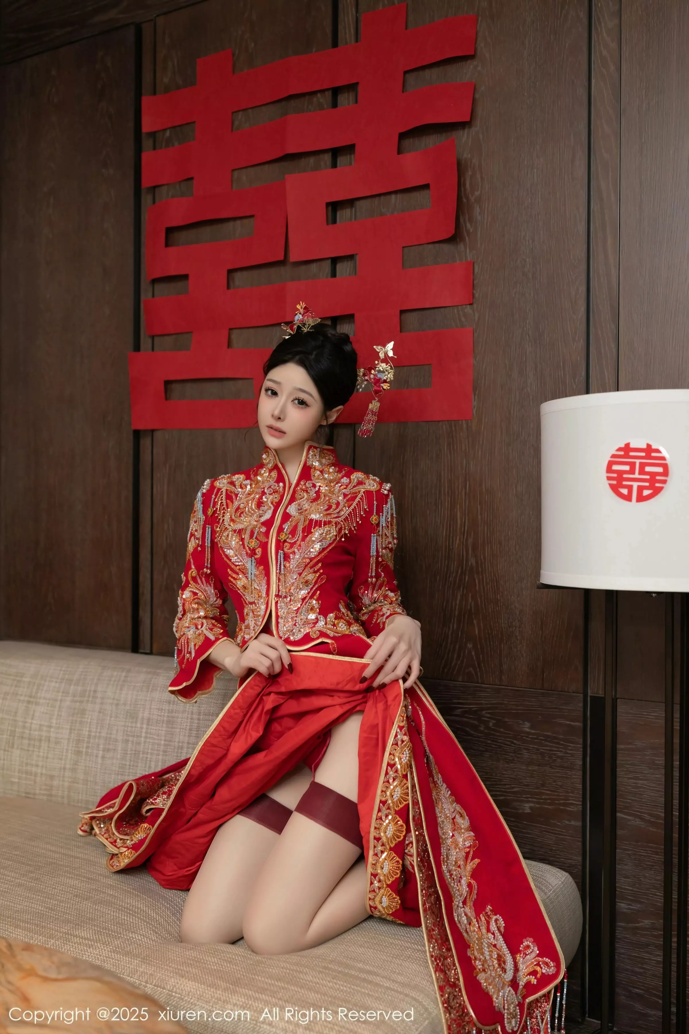 小逗逗新婚主题性感红色蕾丝内衣配黑丝吊袜完美绝美写真 第 31 张