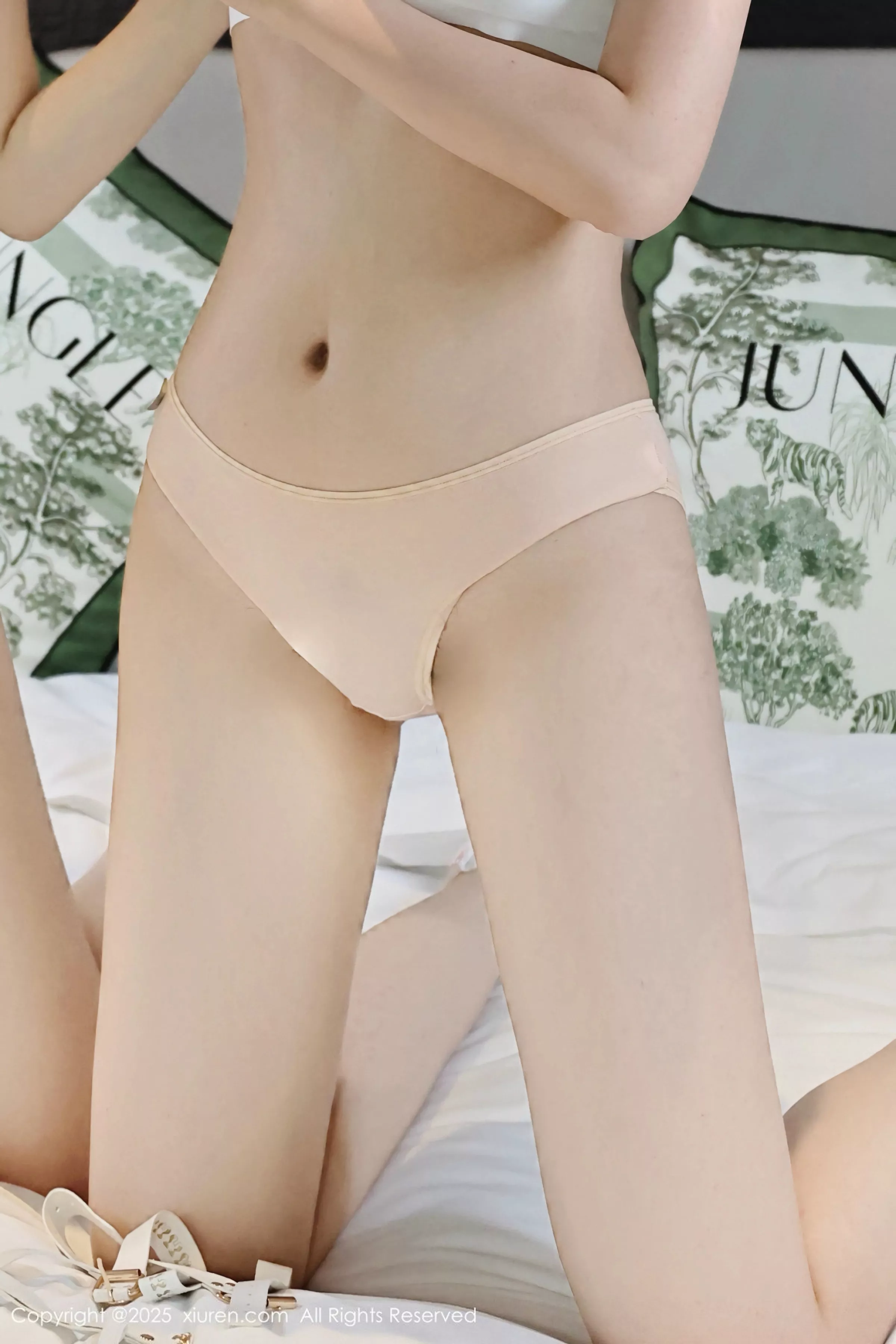 合集美女小芭乐性感蓝色校服露白色内衣秀曼妙身姿绝美写真 第 36 张