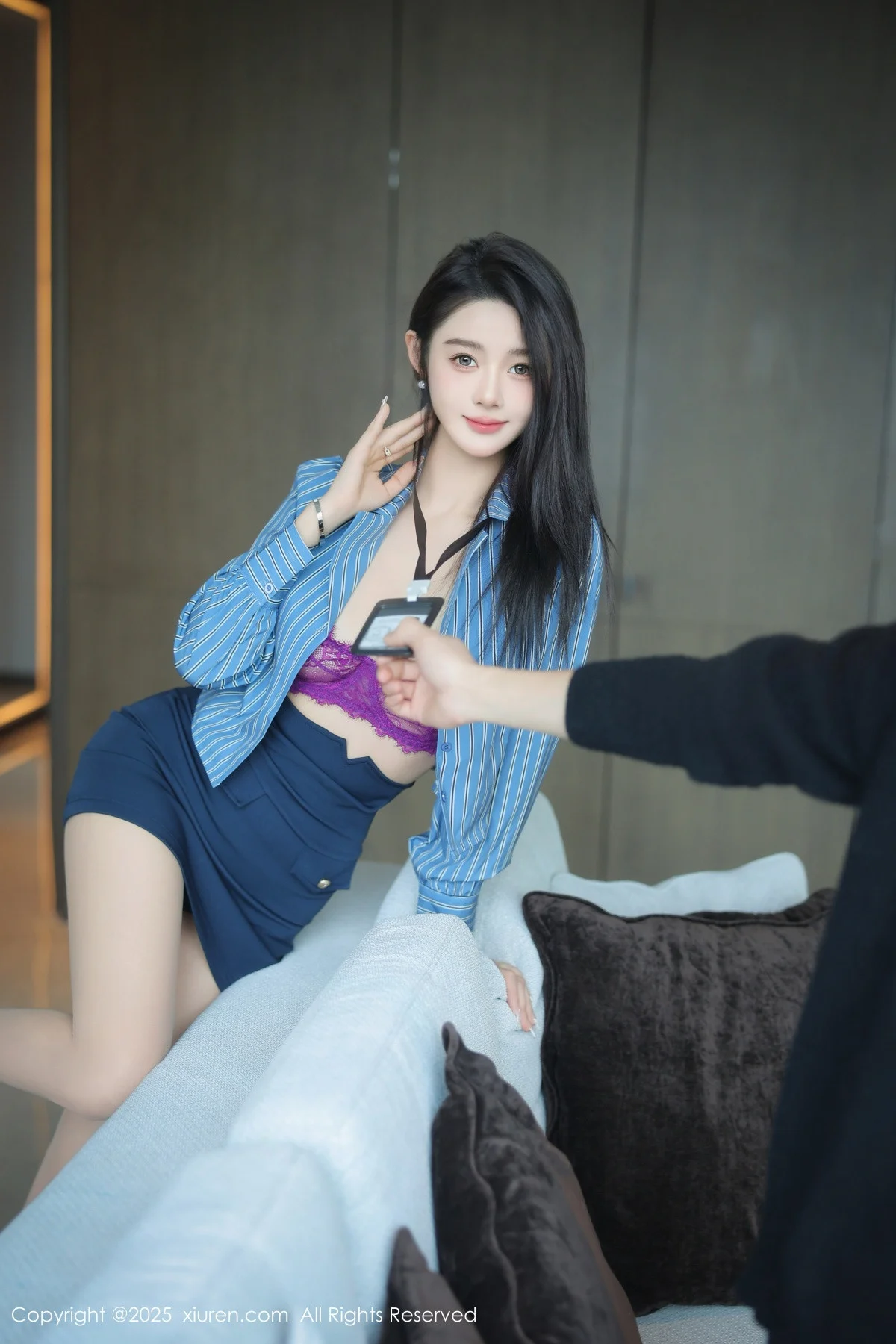 Candy糖糖性感红色蕾丝内衣配超薄肉丝秀丰腴身材绝美写真 第 23 张