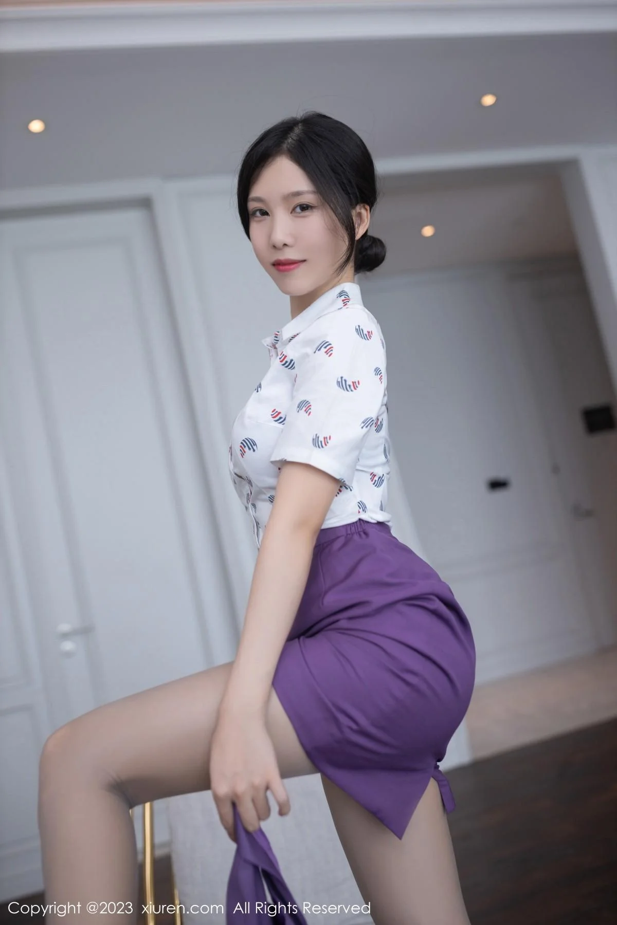 利世脱空姐制服露紫色内衣配超薄黑丝秀曼妙身姿绝美写真 第 34 张