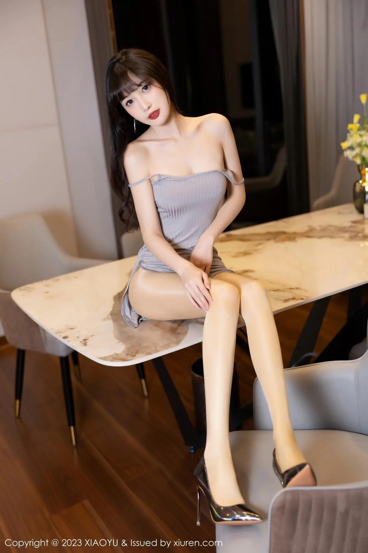 林星阑性感灰色吊带裙配超薄无内肉丝秀曼妙身姿绝美写真 第 46 张